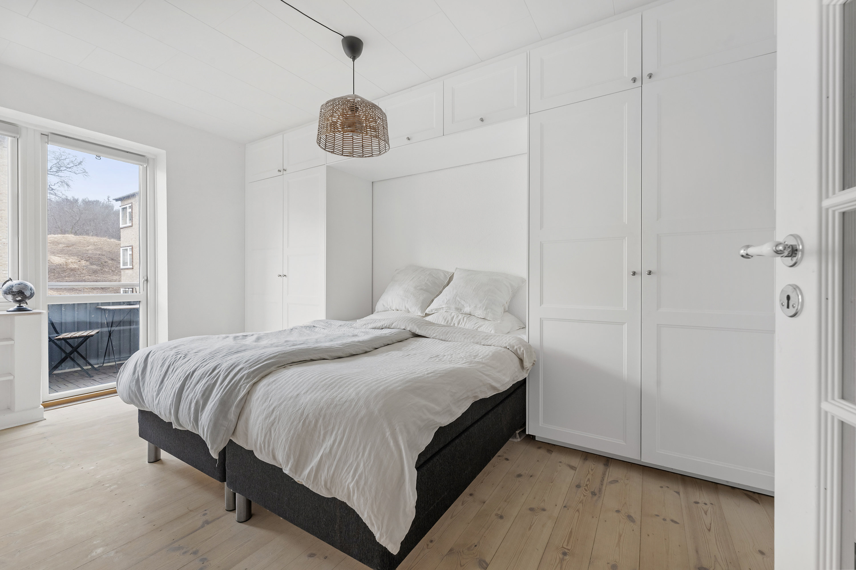 Fremhævet soveværelse billede i fuldskærmstilstand. Billede af Skodsborg Strandvej 155B, 1. th., 2942 Skodsborg