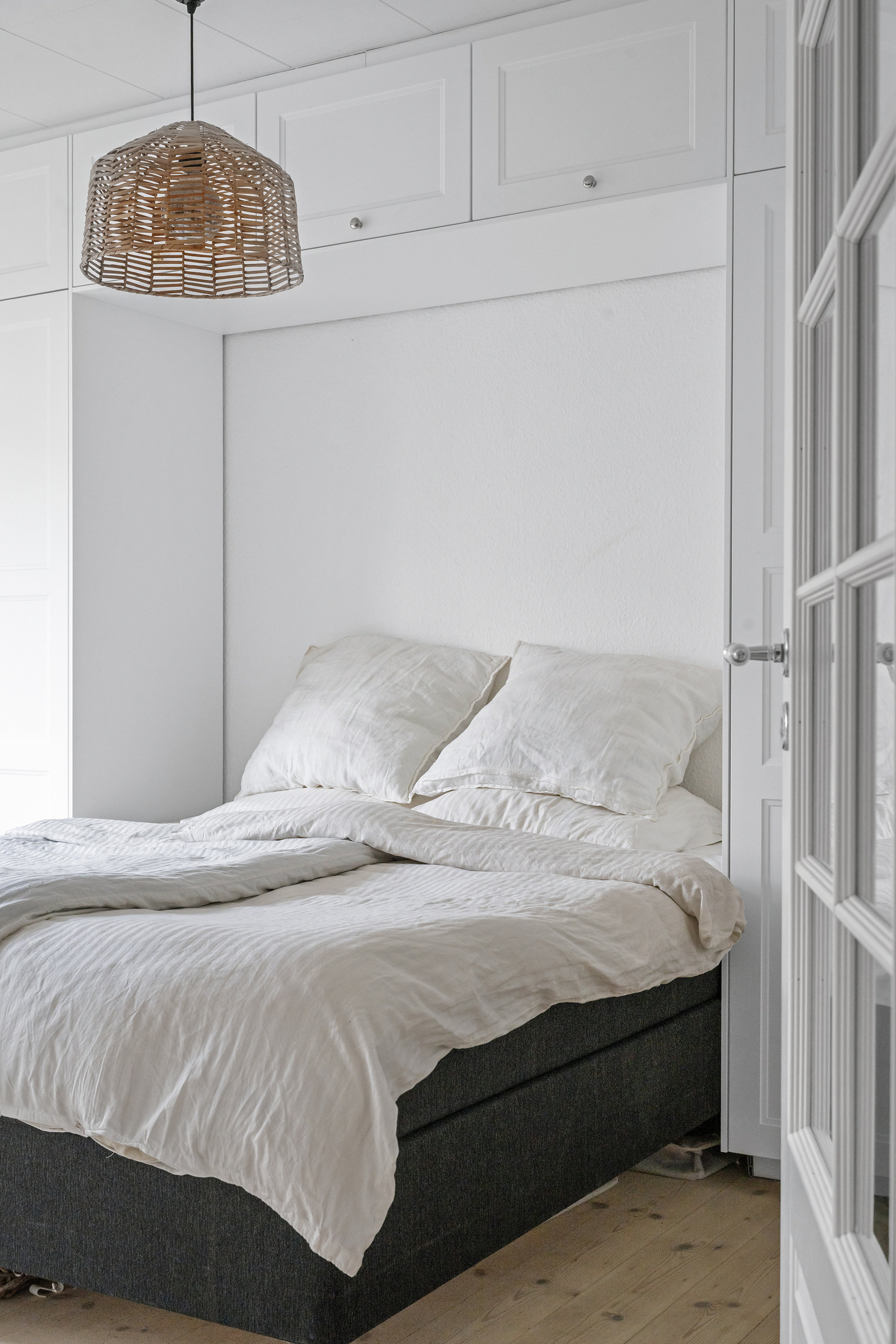 Fremhævet soveværelse billede i fuldskærmstilstand. Billede af Skodsborg Strandvej 155B, 1. th., 2942 Skodsborg