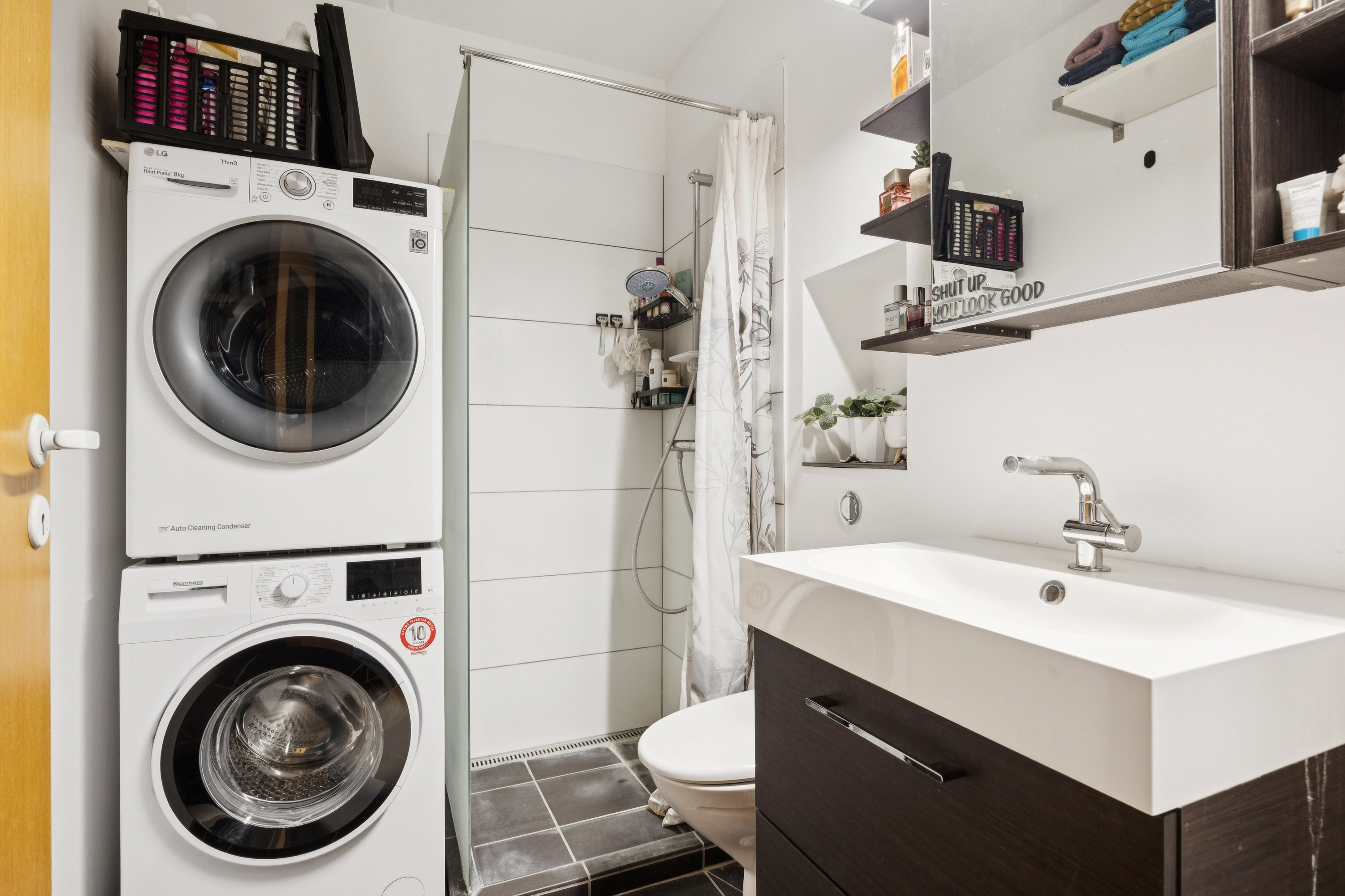 Fremhævet badeværelse billede i fuldskærmstilstand. Billede af Benløseparken 153, 2. th., Benløse, 4100 Ringsted