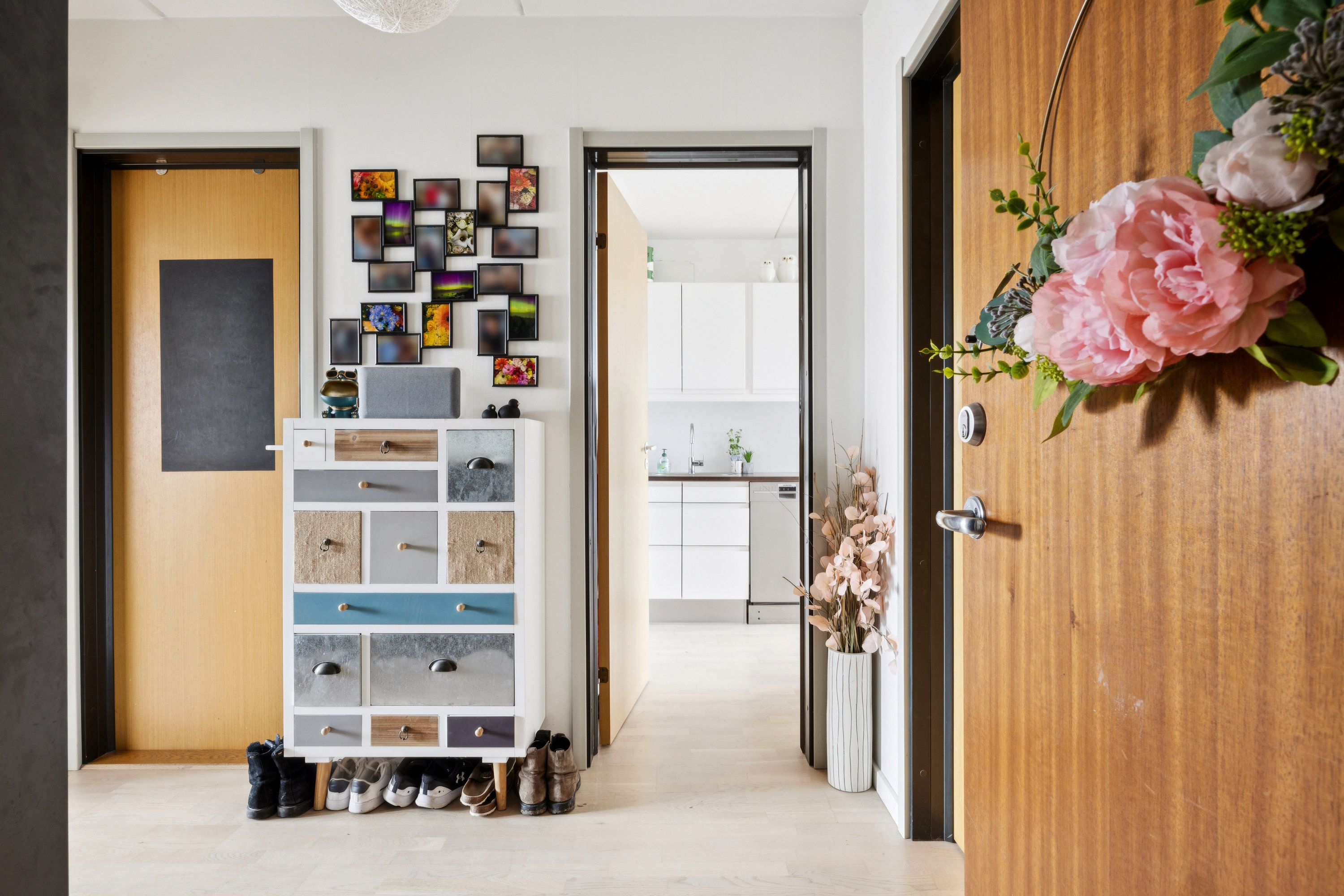 Fremhævet gang billede i fuldskærmstilstand. Billede af Benløseparken 153, 2. th., Benløse, 4100 Ringsted