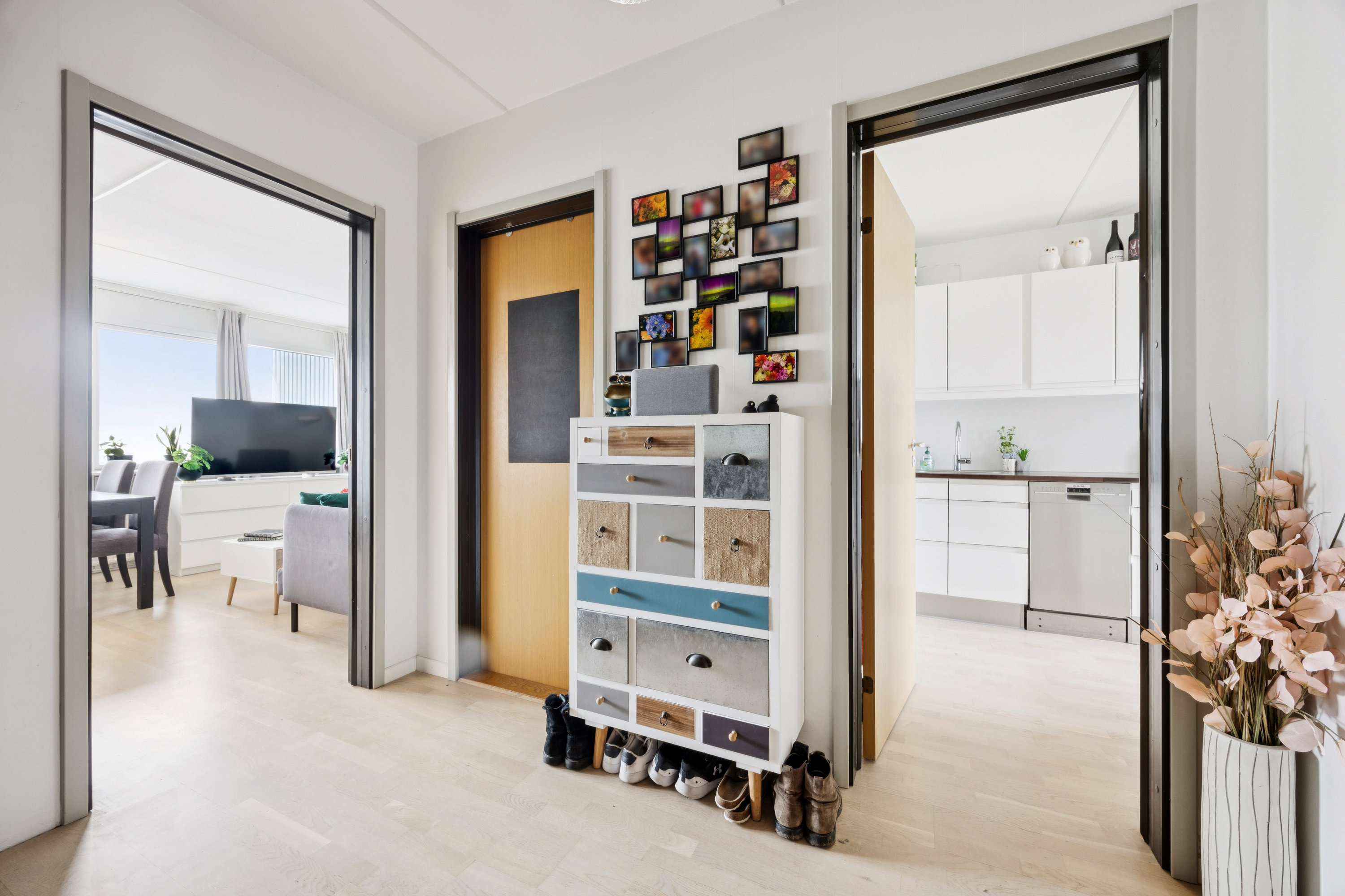 Fremhævet gang billede i fuldskærmstilstand. Billede af Benløseparken 153, 2. th., Benløse, 4100 Ringsted