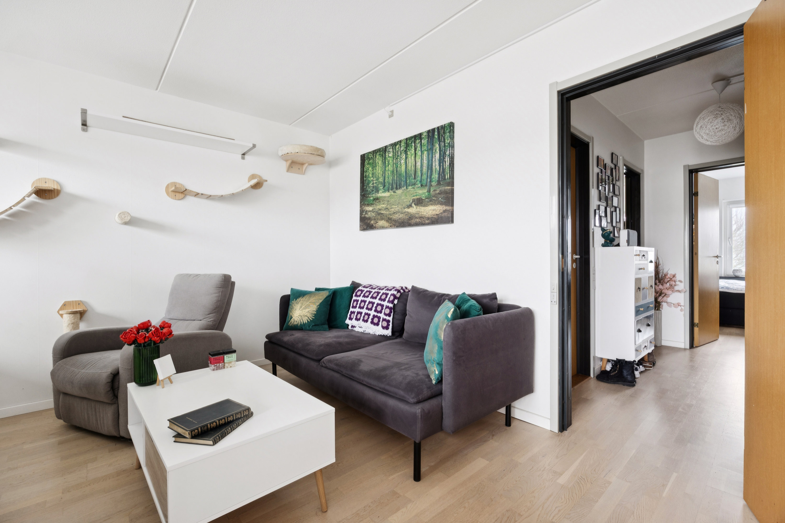 Fremhævet stue billede i fuldskærmstilstand. Billede af Benløseparken 153, 2. th., Benløse, 4100 Ringsted