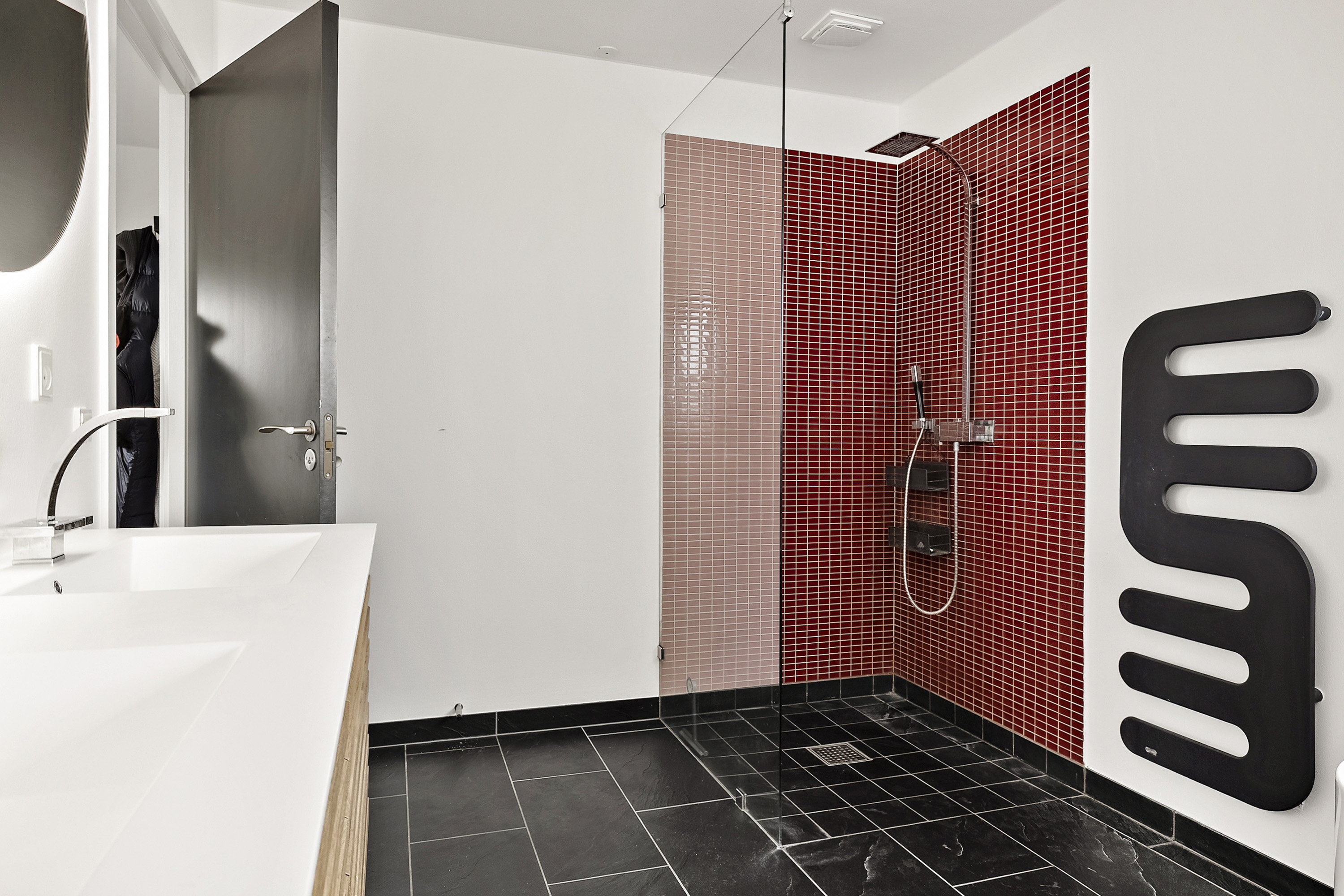 Fremhævet badeværelse billede i fuldskærmstilstand. Billede af Langelandsvej 105, Starup, 6100 Haderslev