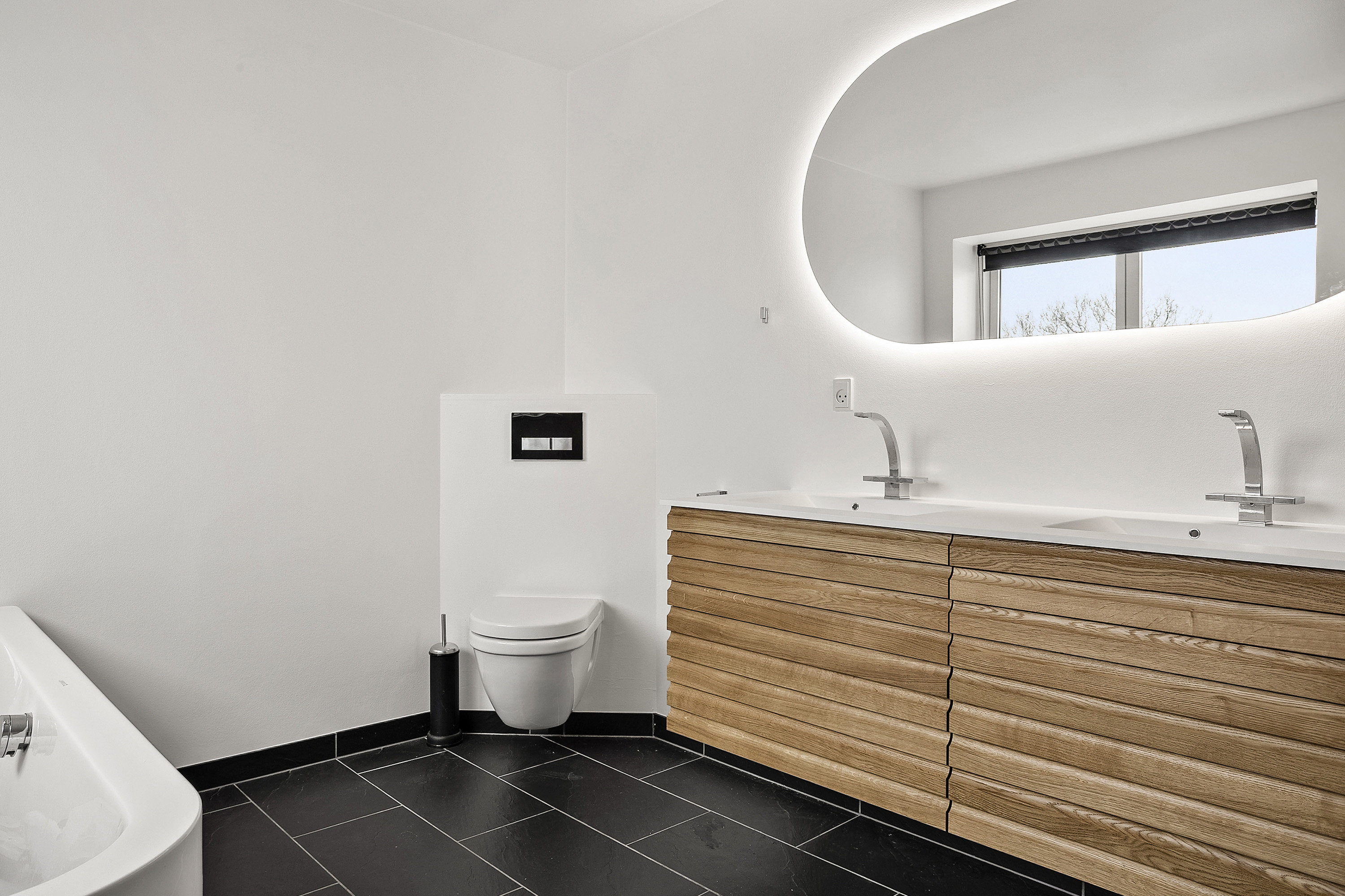 Fremhævet toilet billede i fuldskærmstilstand. Billede af Langelandsvej 105, Starup, 6100 Haderslev