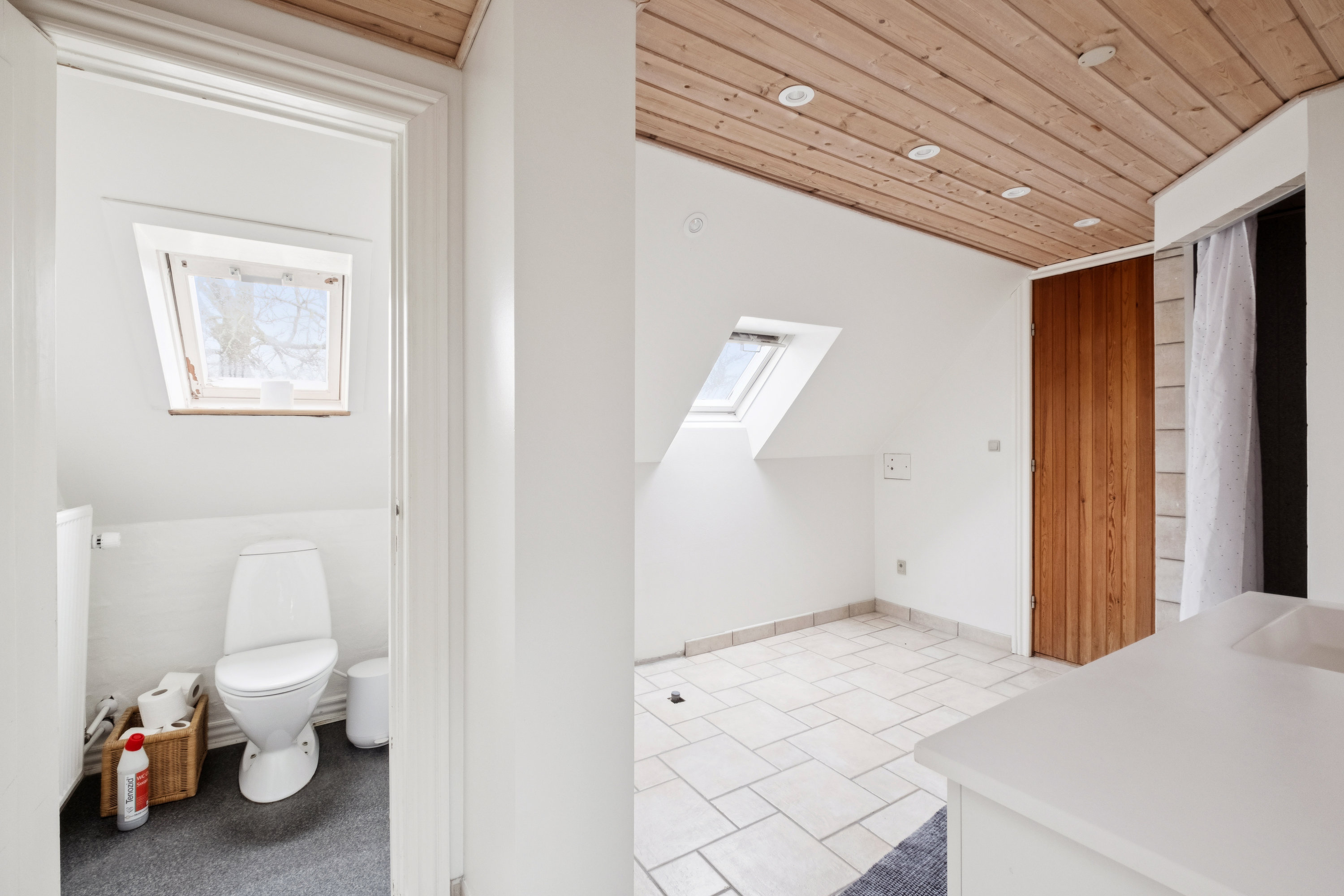 Fremhævet badeværelse billede i fuldskærmstilstand. Billede af Vindblæsvej 39, 9670 Løgstør