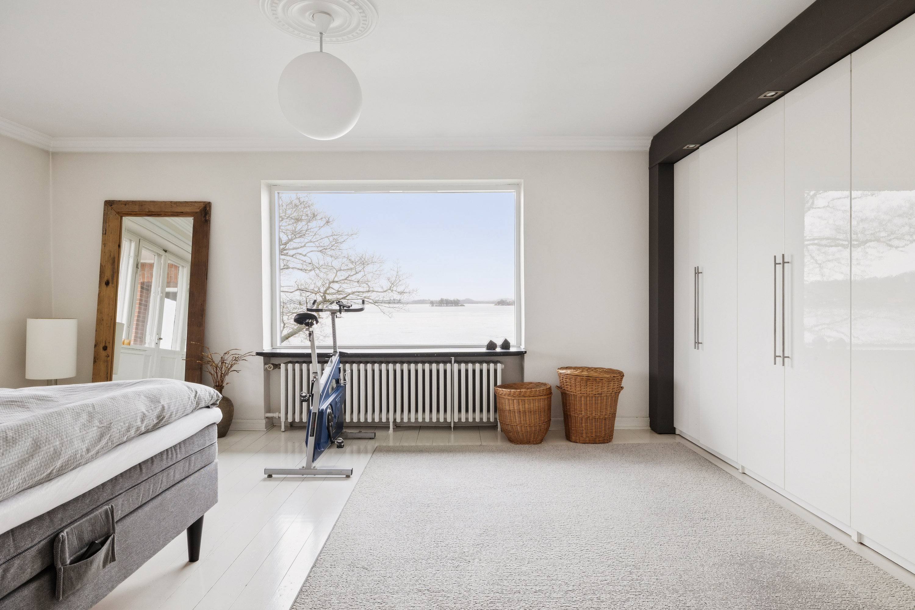 Fremhævet soveværelse - 1. sal billede i fuldskærmstilstand. Billede af Sølystvej 16, 8660 Skanderborg