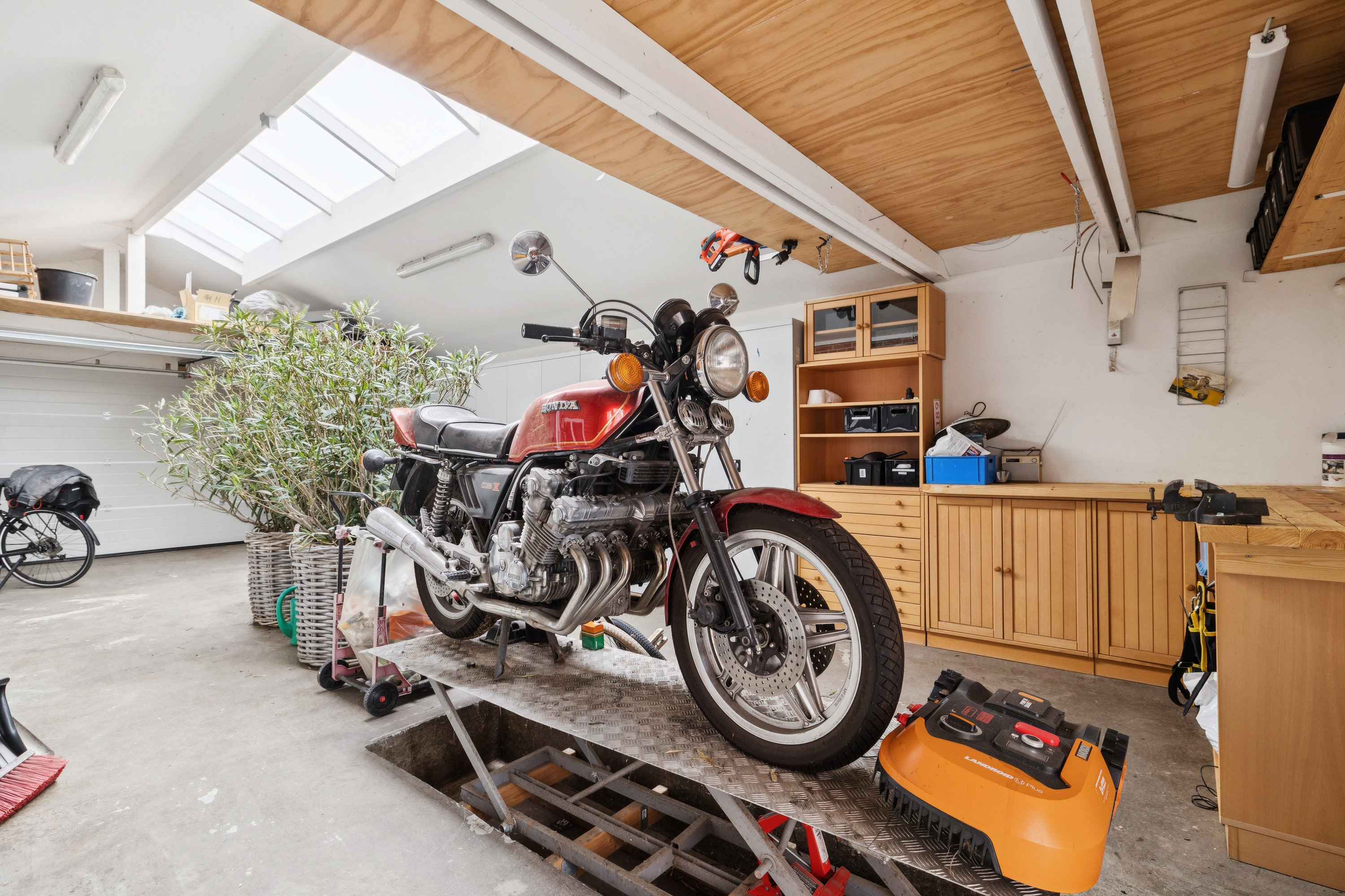 Fremhævet garage/værksted billede i fuldskærmstilstand. Billede af Sølystvej 16, 8660 Skanderborg