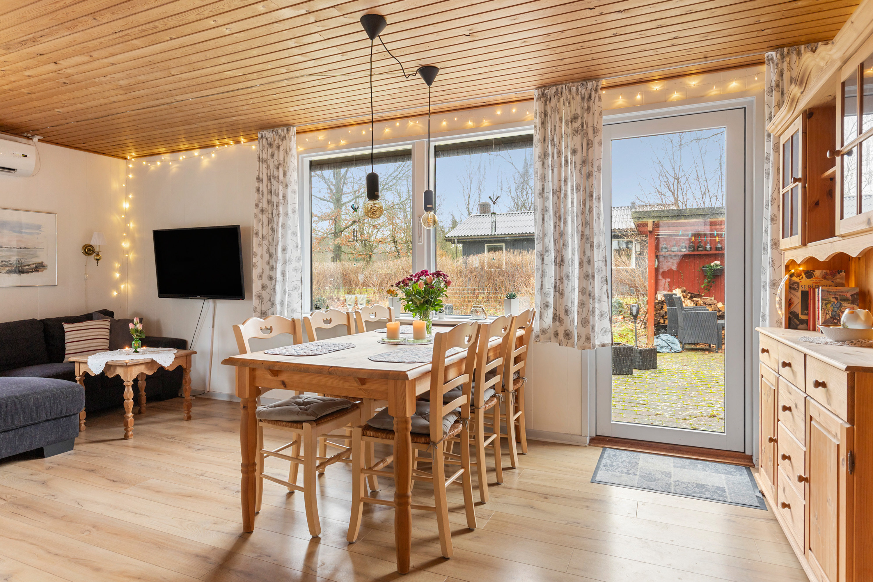 Fremhævet stue billede i fuldskærmstilstand. Billede af Illeris 114, Hvalpsund, 9640 Farsø