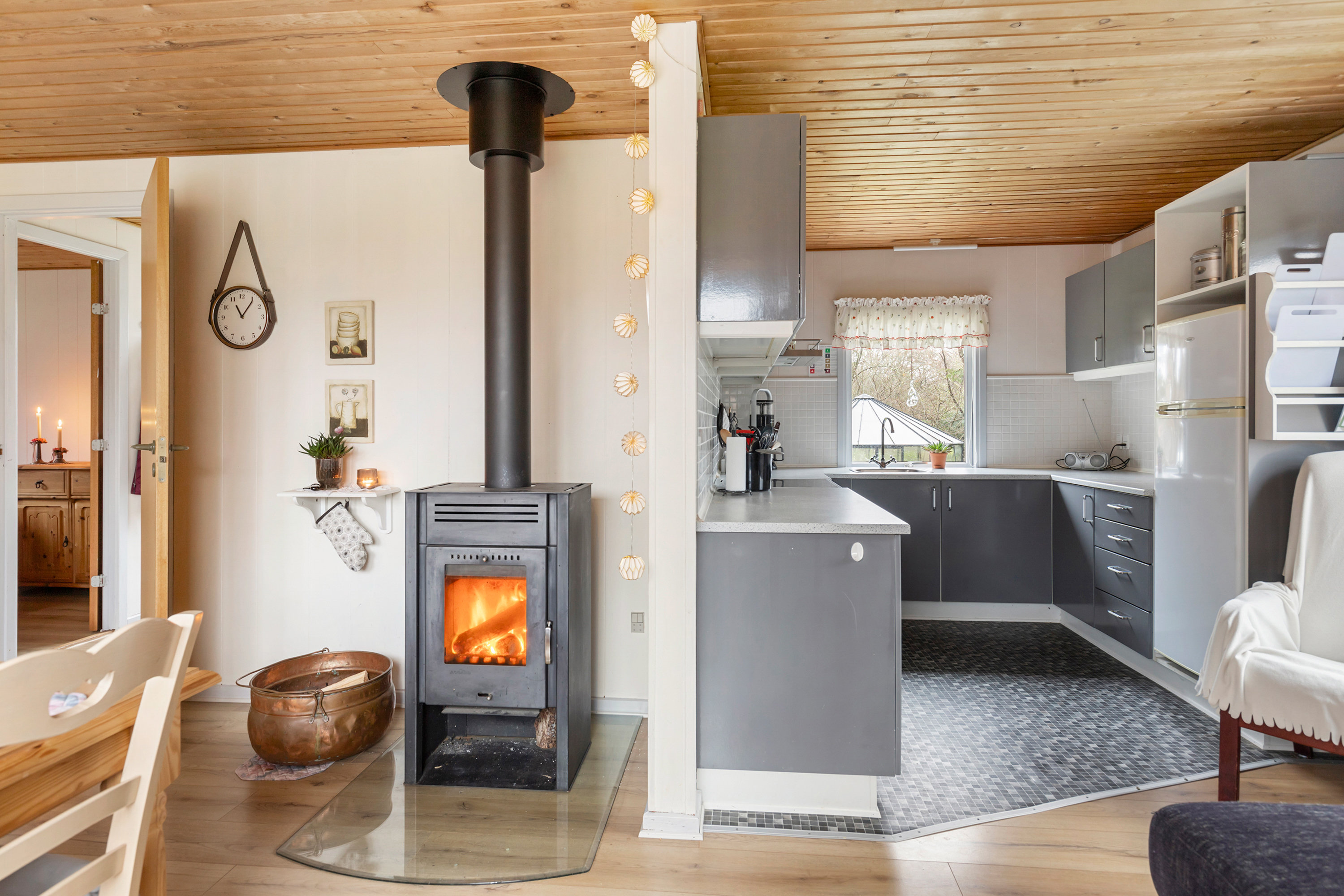 Fremhævet køkken alrum billede i fuldskærmstilstand. Billede af Illeris 114, Hvalpsund, 9640 Farsø