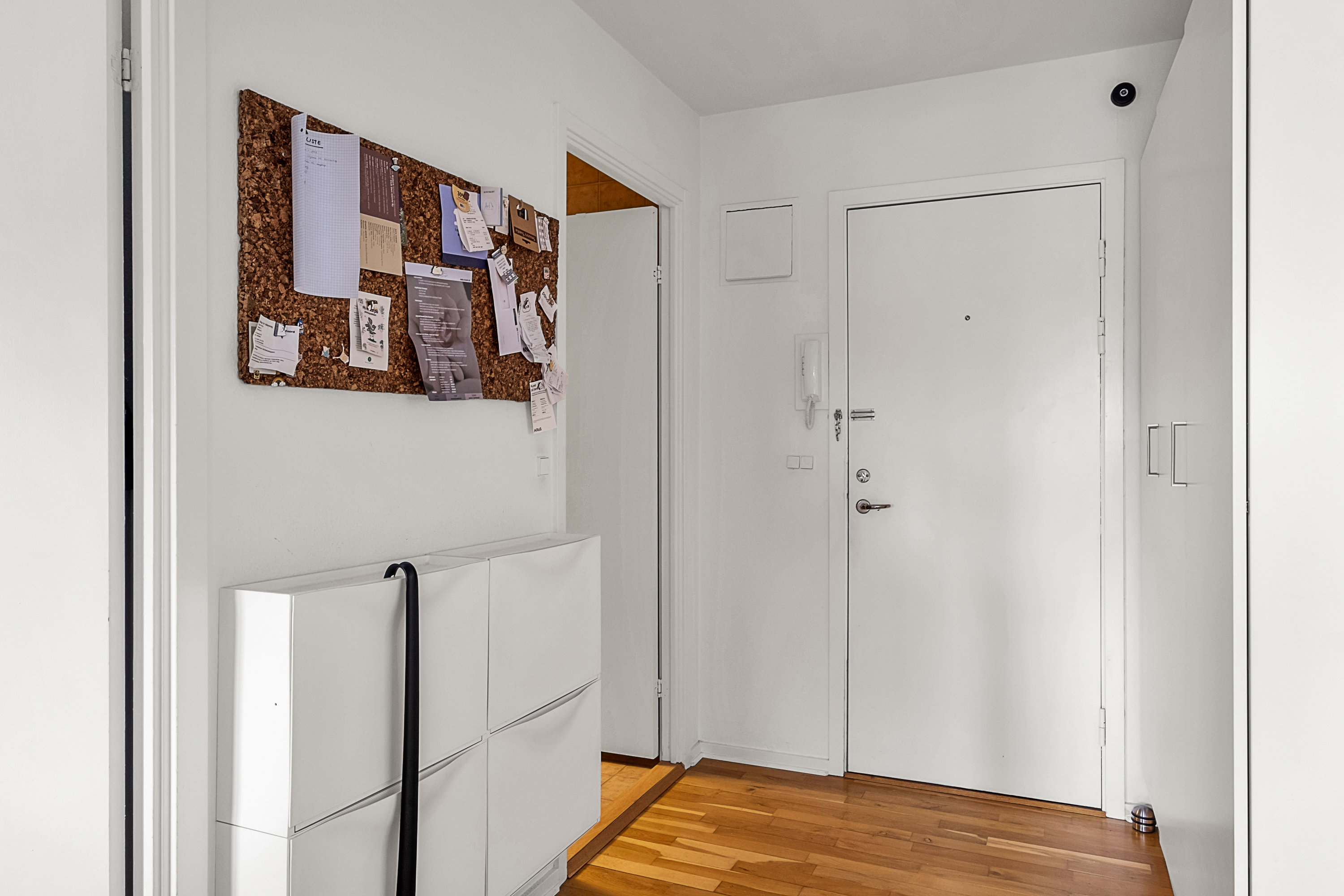 Fremhævet gang billede i fuldskærmstilstand. Billede af Vestervang 26, 2. mf., 8000 Aarhus C