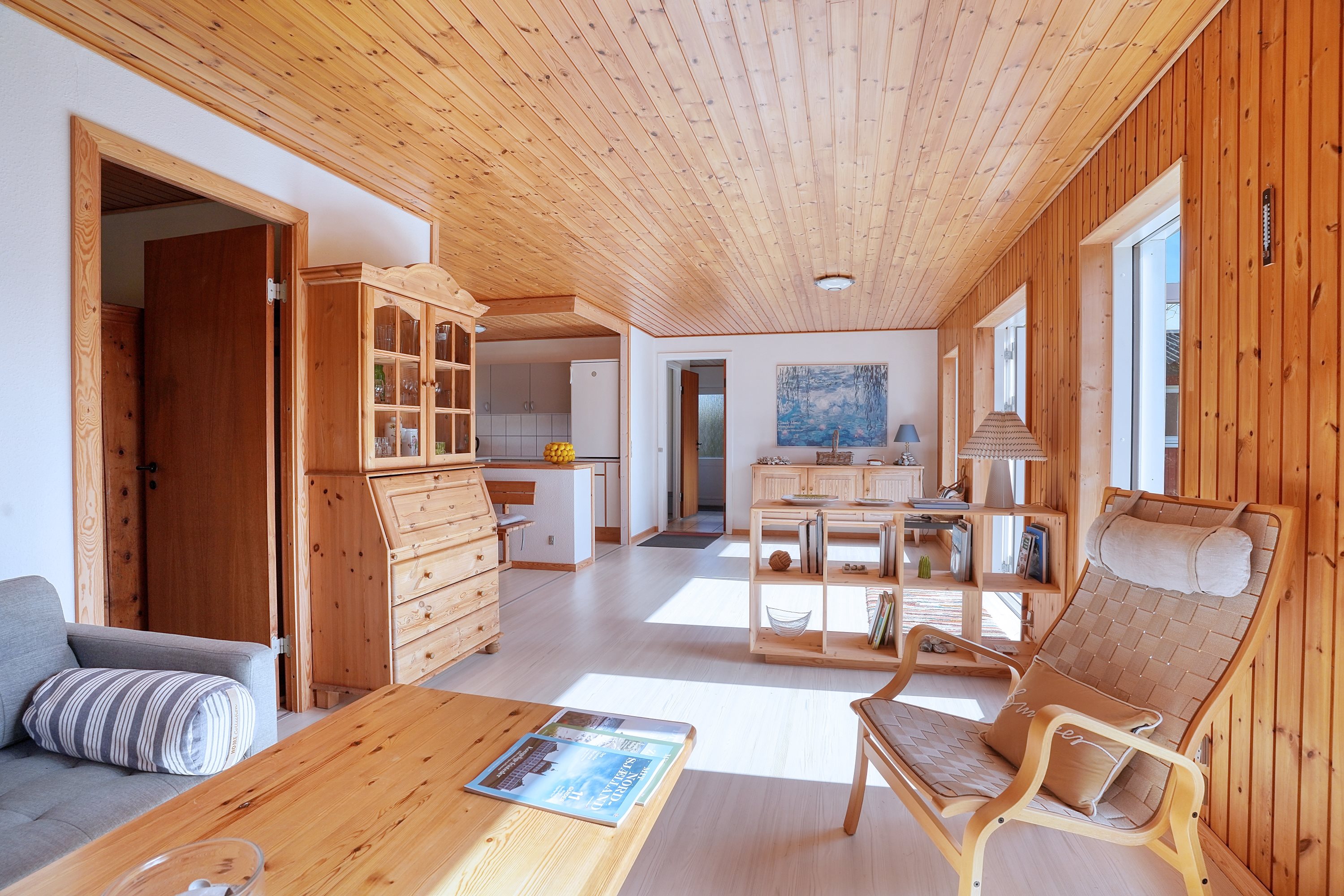 Fremhævet stue billede i fuldskærmstilstand. Billede af Byåsen 27, 3250 Gilleleje