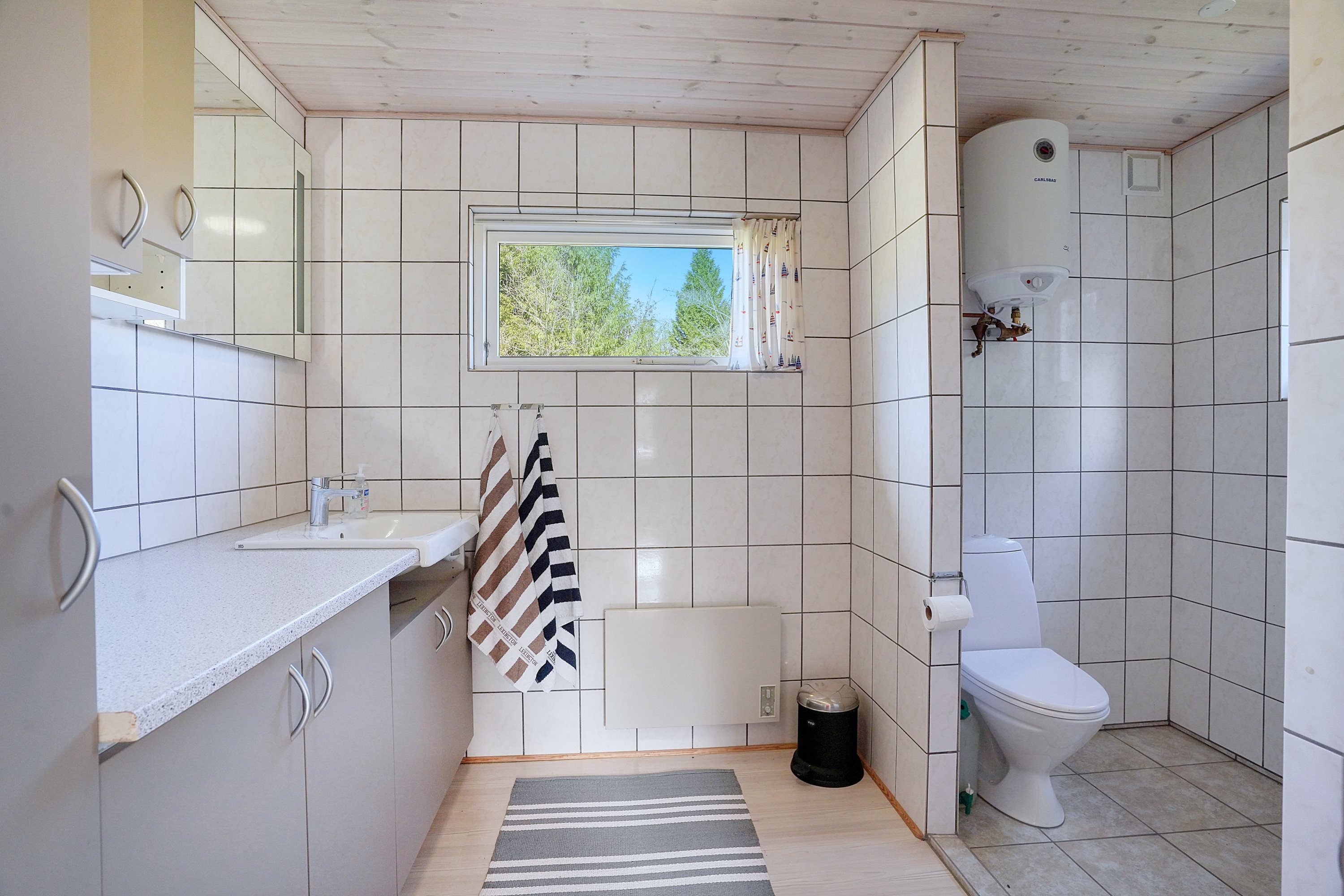 Fremhævet badeværelse billede i fuldskærmstilstand. Billede af Byåsen 27, 3250 Gilleleje