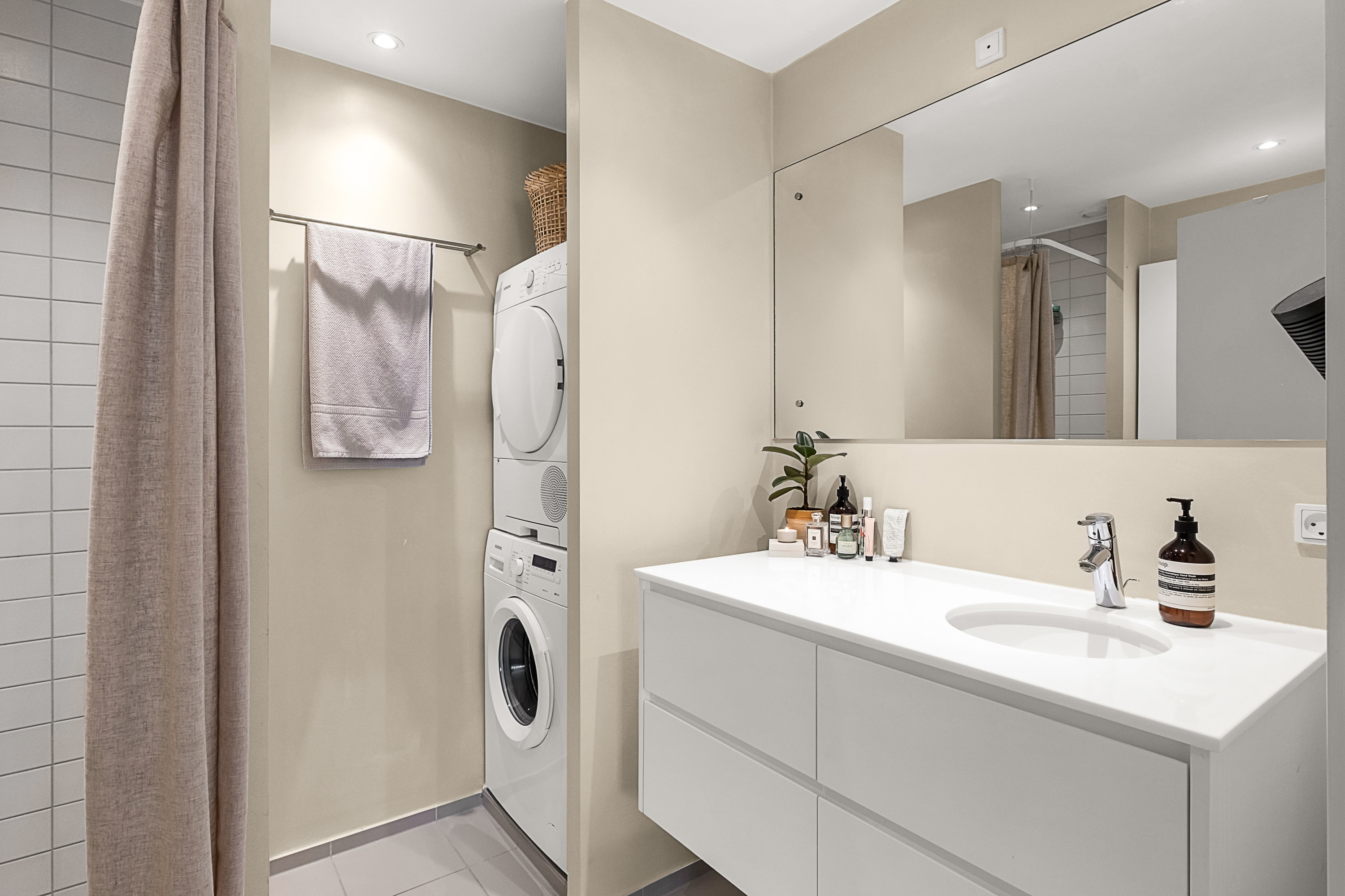 Fremhævet badeværelse billede i fuldskærmstilstand. Billede af Åhusene 7, 3. 5., 8000 Aarhus C