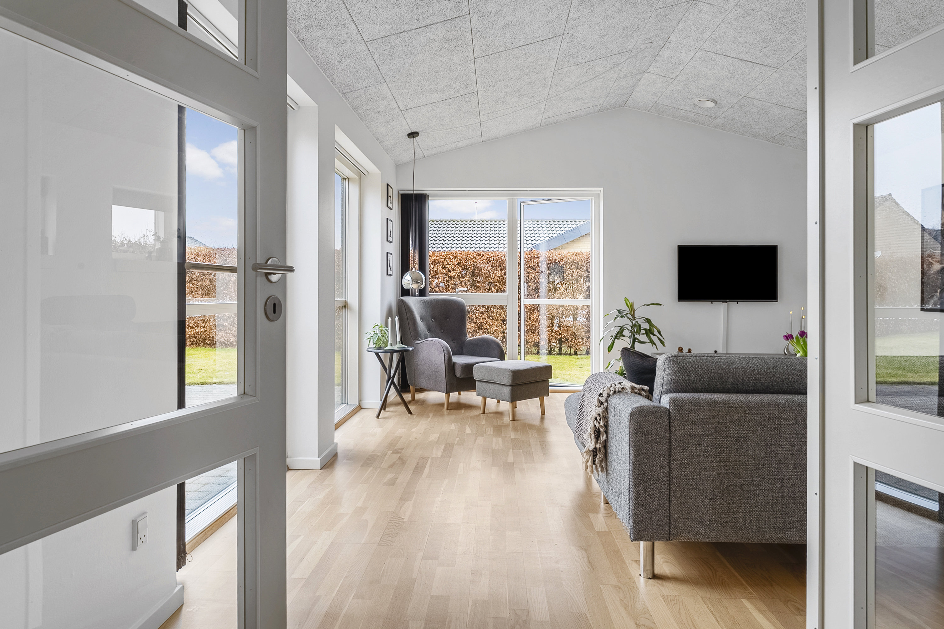 Fremhævet stue billede i fuldskærmstilstand. Billede af Tværvej 25, 8783 Hornsyld