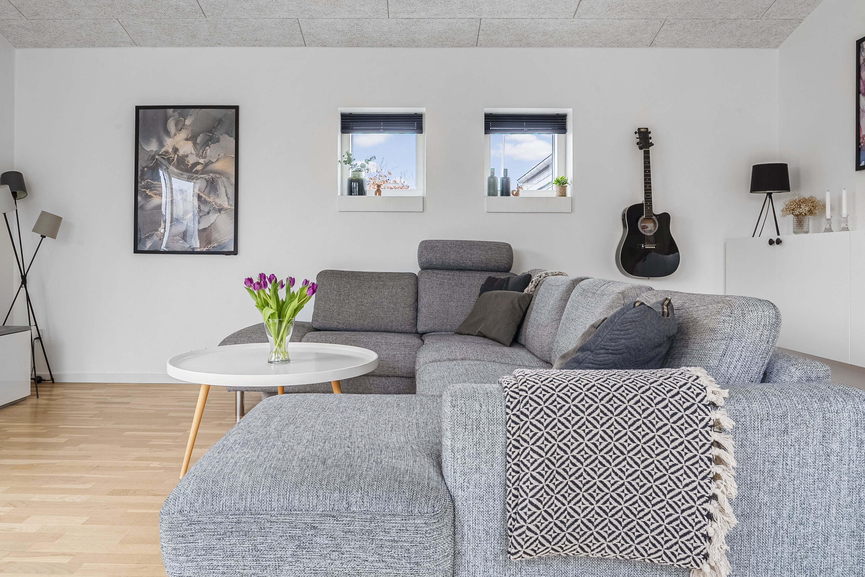 Fremhævet stue billede i fuldskærmstilstand. Billede af Tværvej 25, 8783 Hornsyld