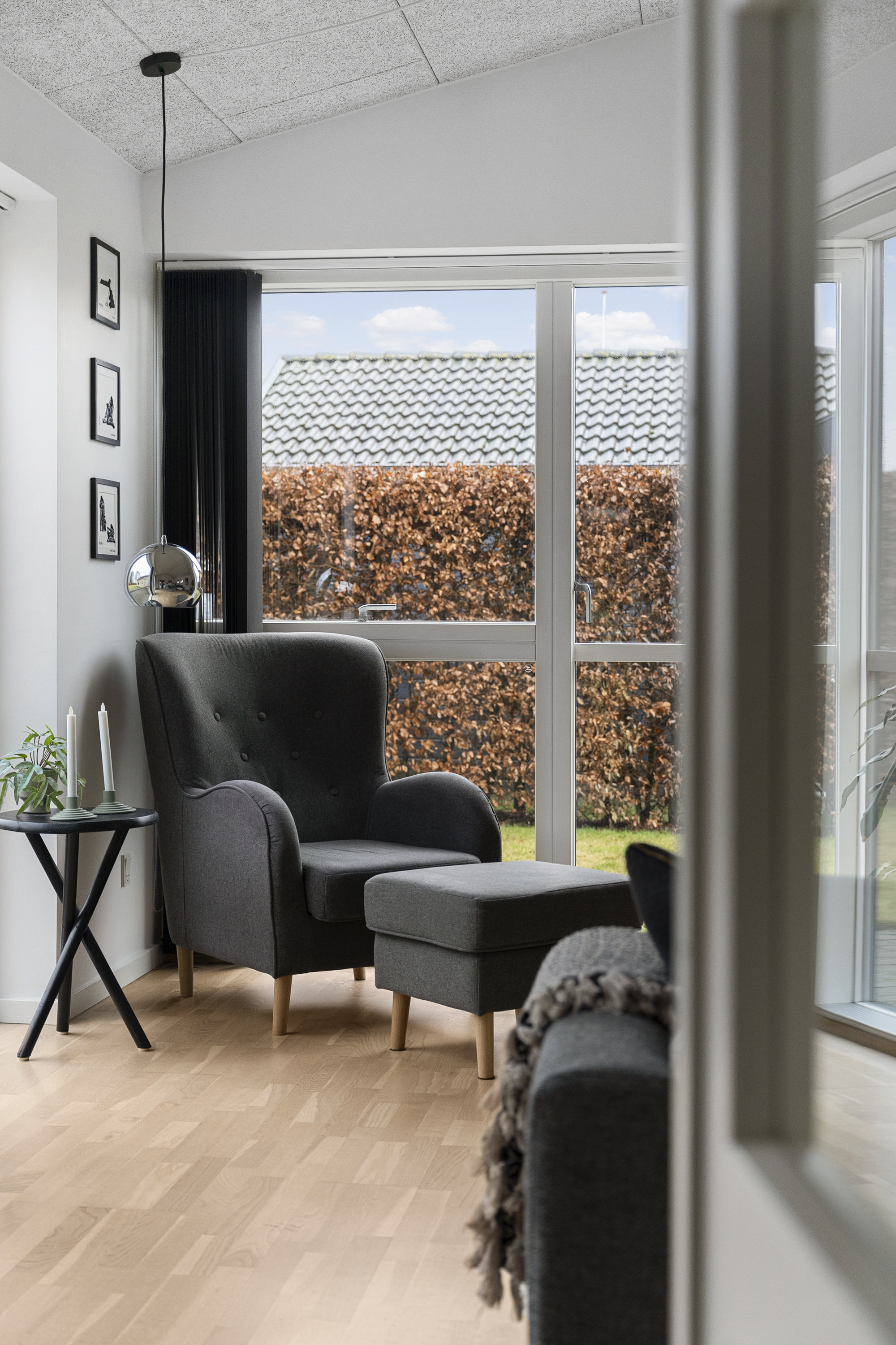 Fremhævet stue billede i fuldskærmstilstand. Billede af Tværvej 25, 8783 Hornsyld