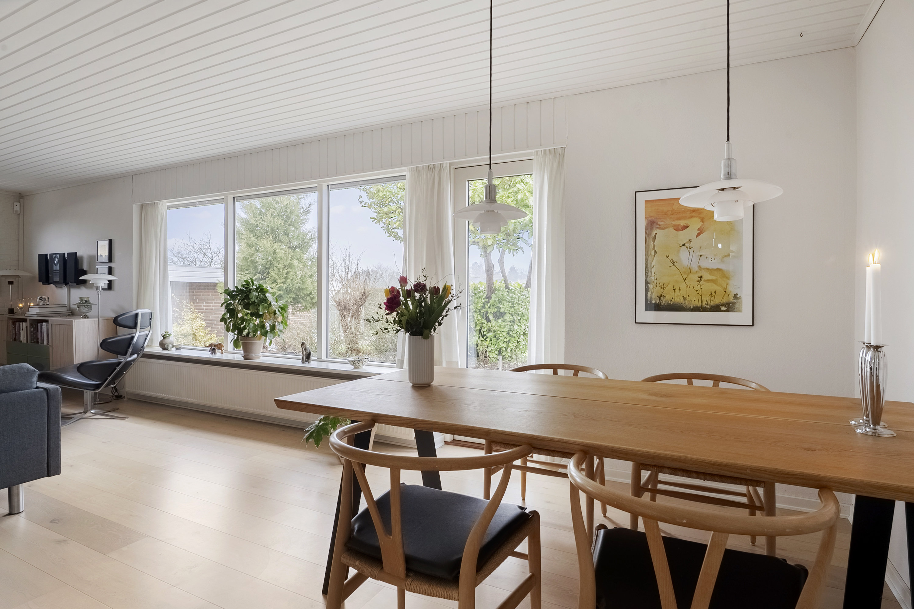 Fremhævet spisestue billede i fuldskærmstilstand. Billede af Fennen 9, 7150 Barrit