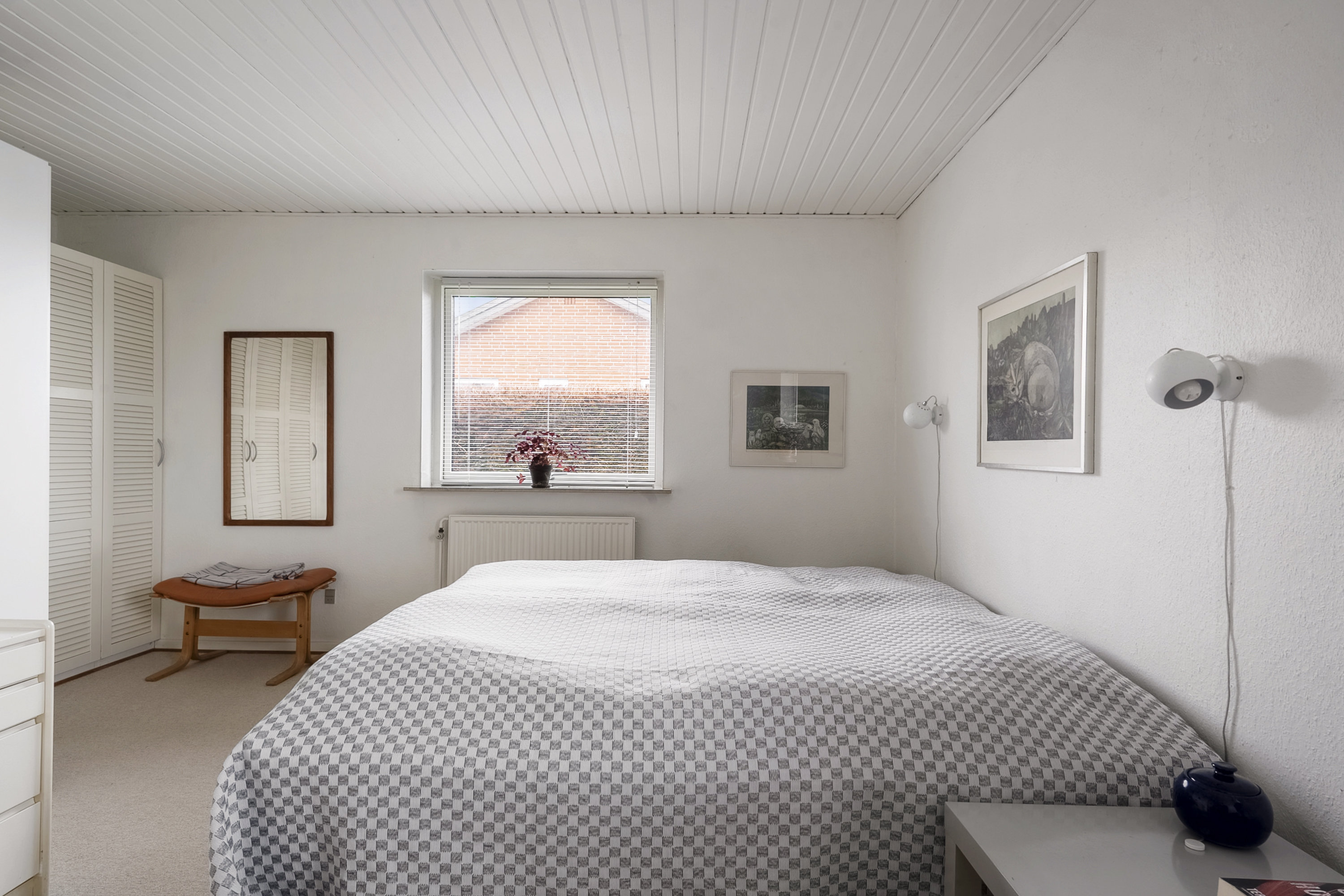 Fremhævet soveværelse billede i fuldskærmstilstand. Billede af Fennen 9, 7150 Barrit