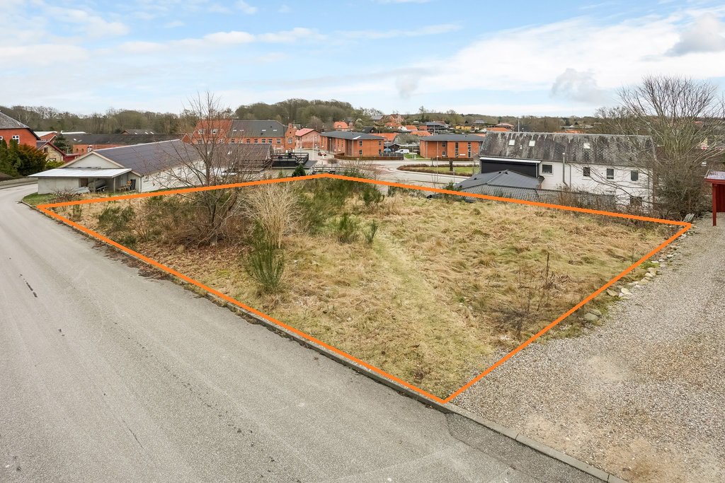 Fremhævet  billede i fuldskærmstilstand. Billede af Møllebakken 3, 8763 Rask Mølle