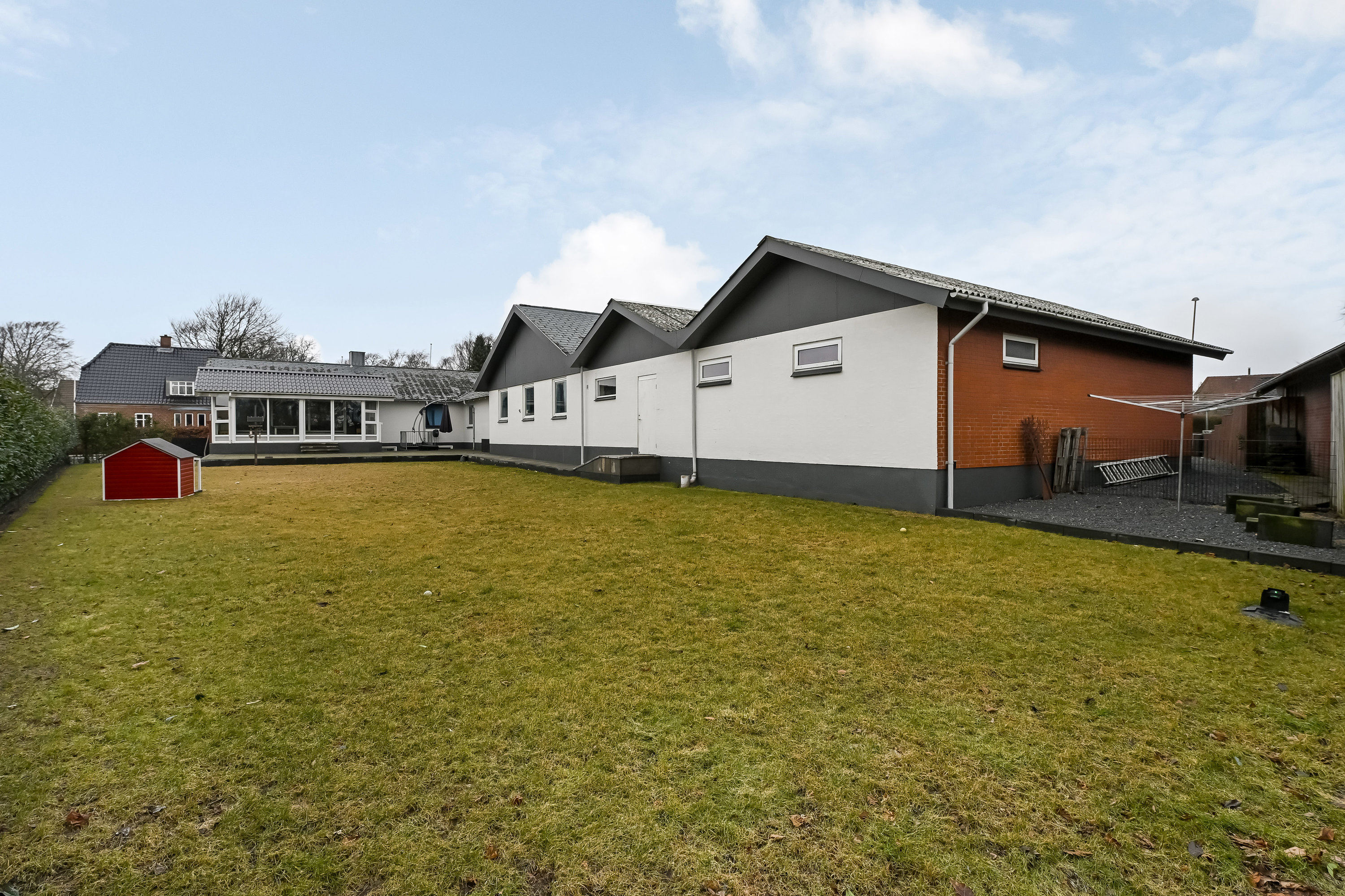 Fremhævet ejendommen billede i fuldskærmstilstand. Billede af Torvegade 7, 7250 Hejnsvig