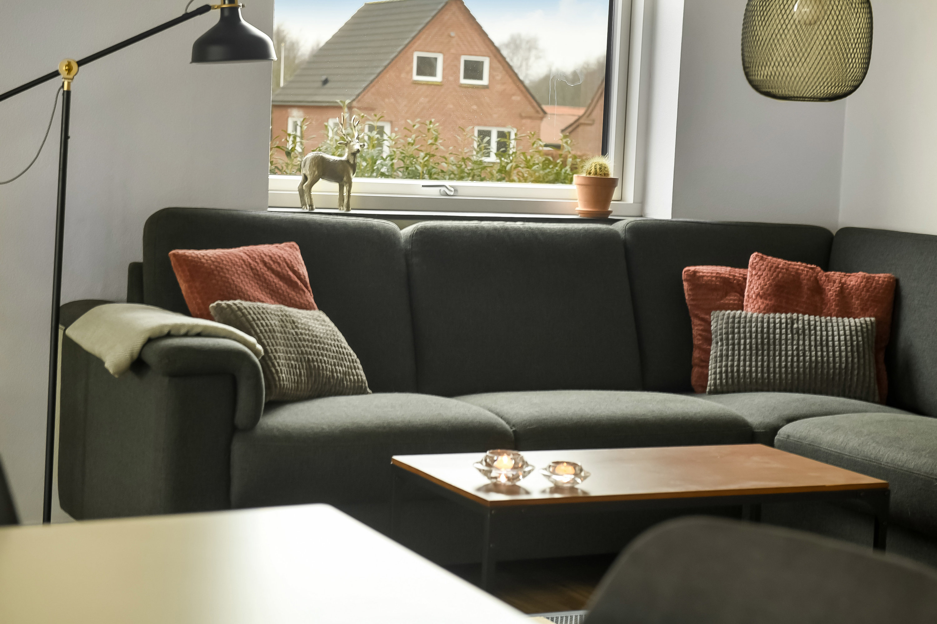 Fremhævet stue billede i fuldskærmstilstand. Billede af Torvegade 7, 7250 Hejnsvig