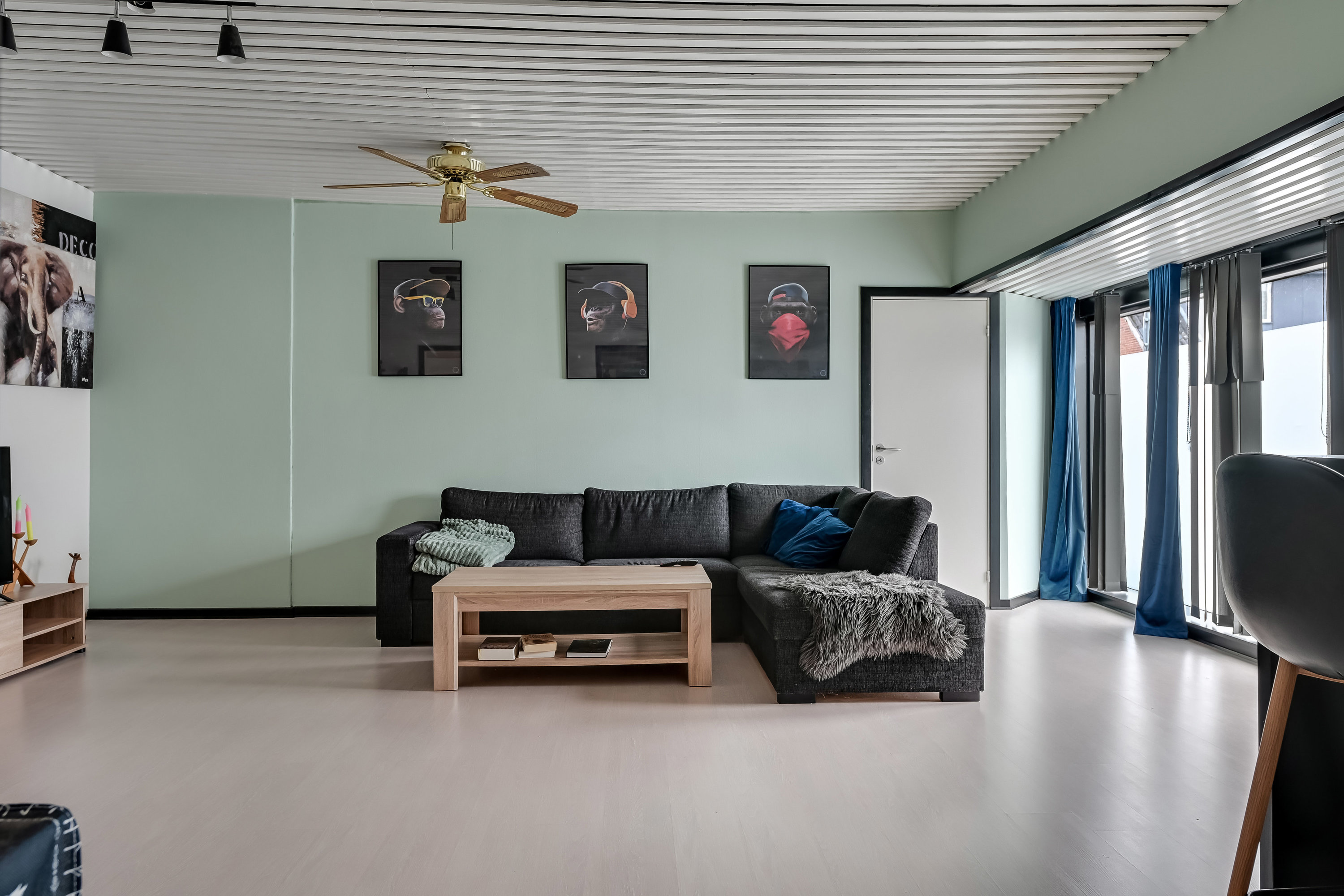 Fremhævet stue billede i fuldskærmstilstand. Billede af Torvegade 7, 7250 Hejnsvig