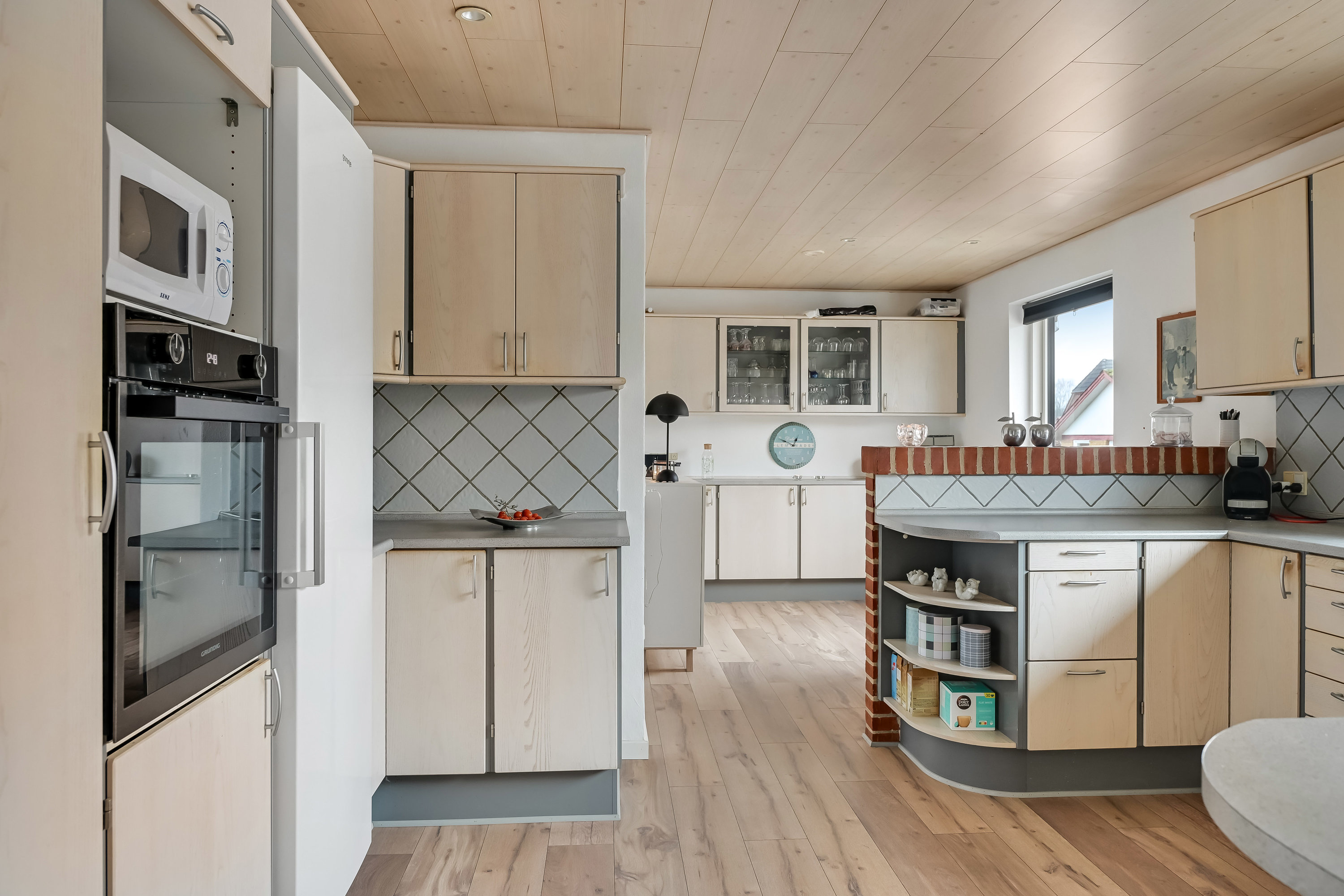 Fremhævet køkken billede i fuldskærmstilstand. Billede af Torvegade 7, 7250 Hejnsvig