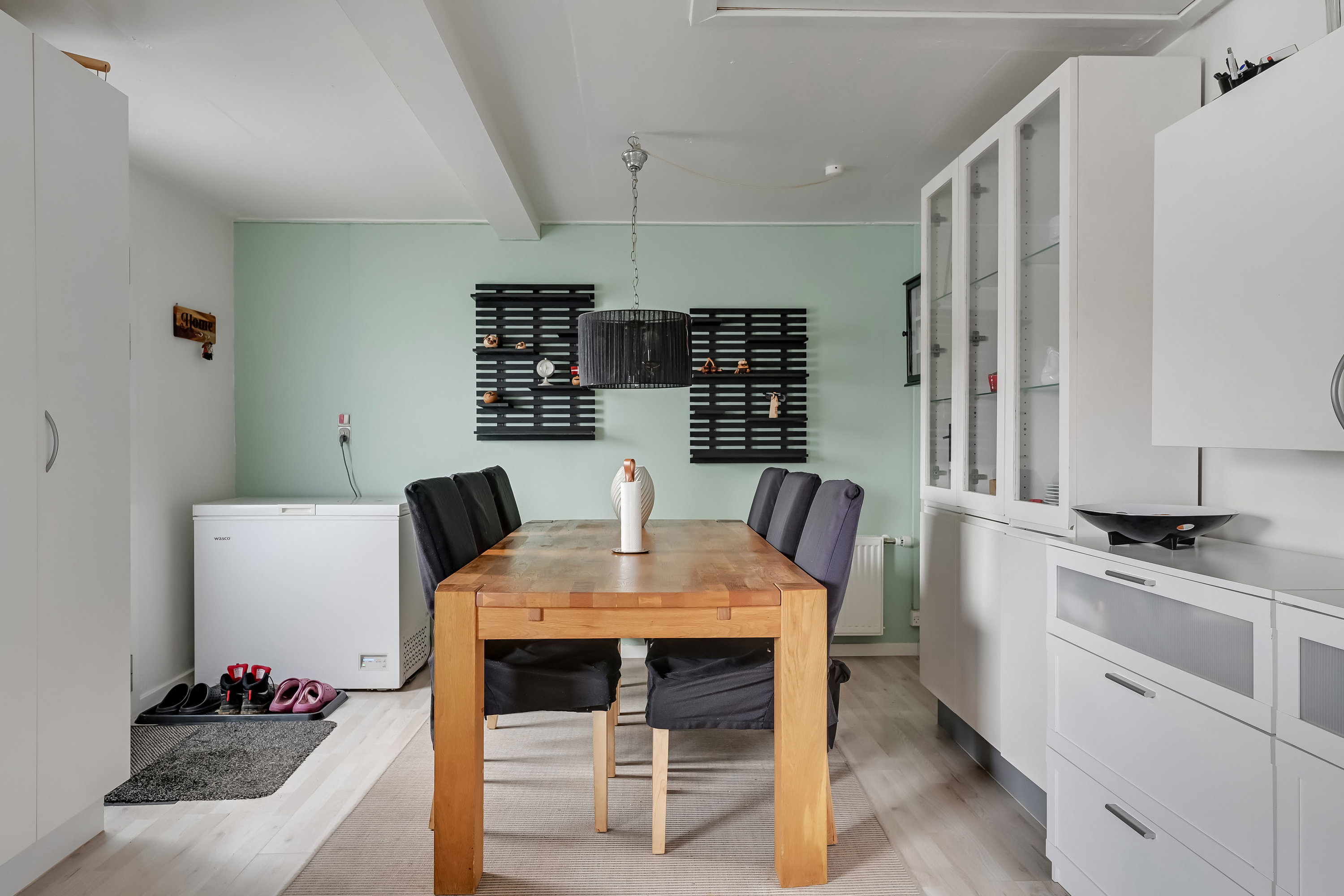 Fremhævet stue billede i fuldskærmstilstand. Billede af Torvegade 7, 7250 Hejnsvig