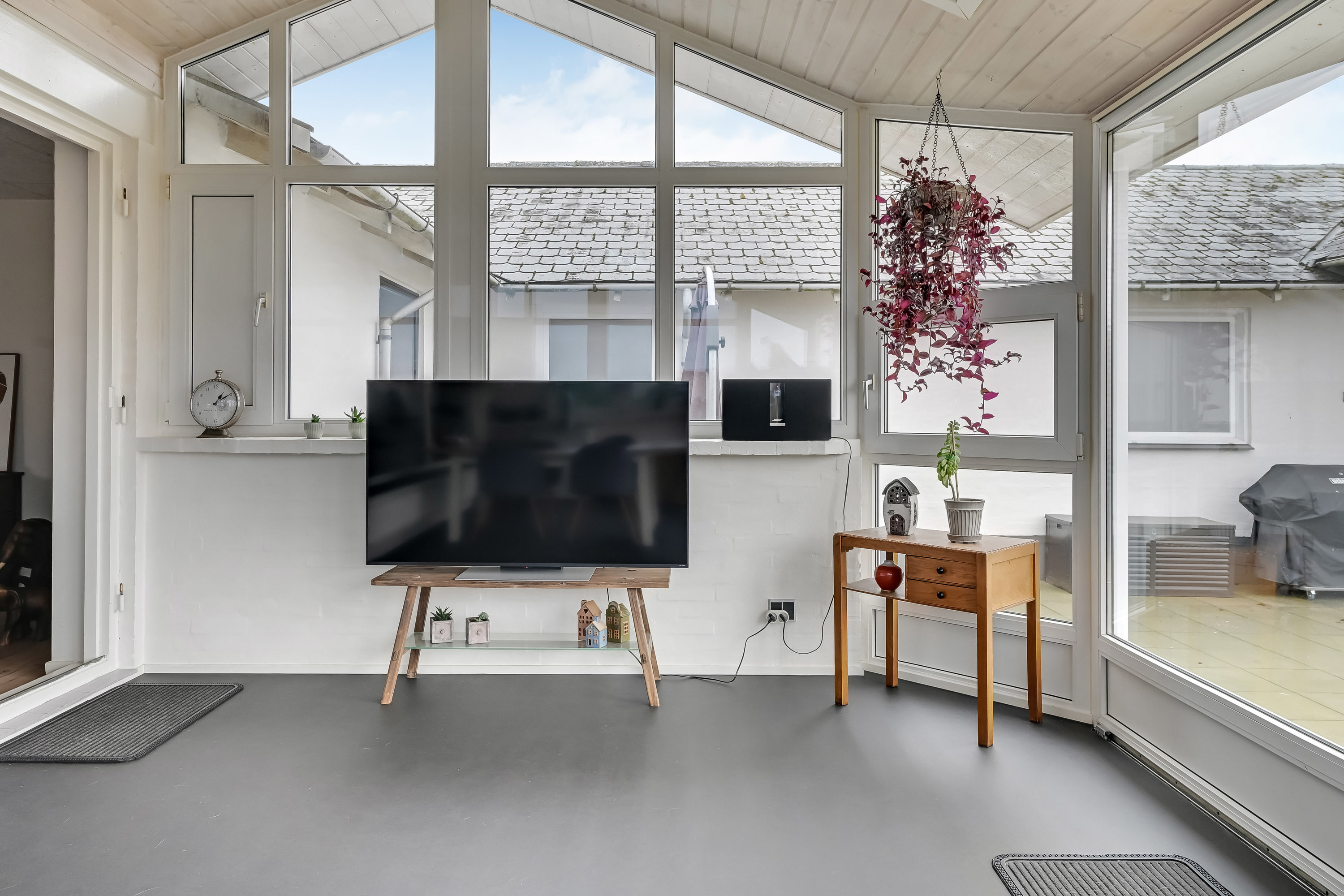 Fremhævet stue billede i fuldskærmstilstand. Billede af Torvegade 7, 7250 Hejnsvig