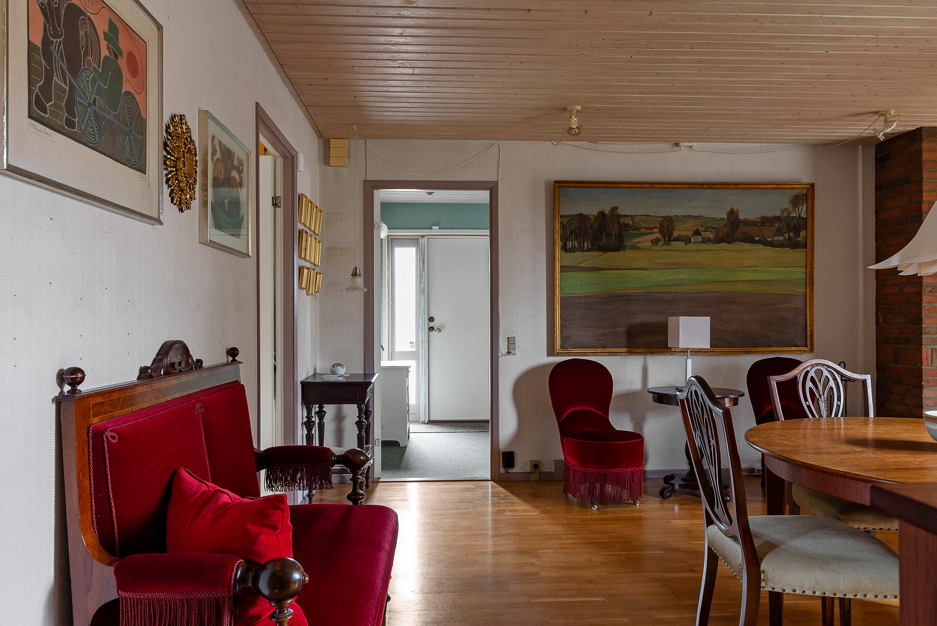 Fremhævet stue billede i fuldskærmstilstand. Billede af Kirketoften 3, Diernæs, 5600 Faaborg