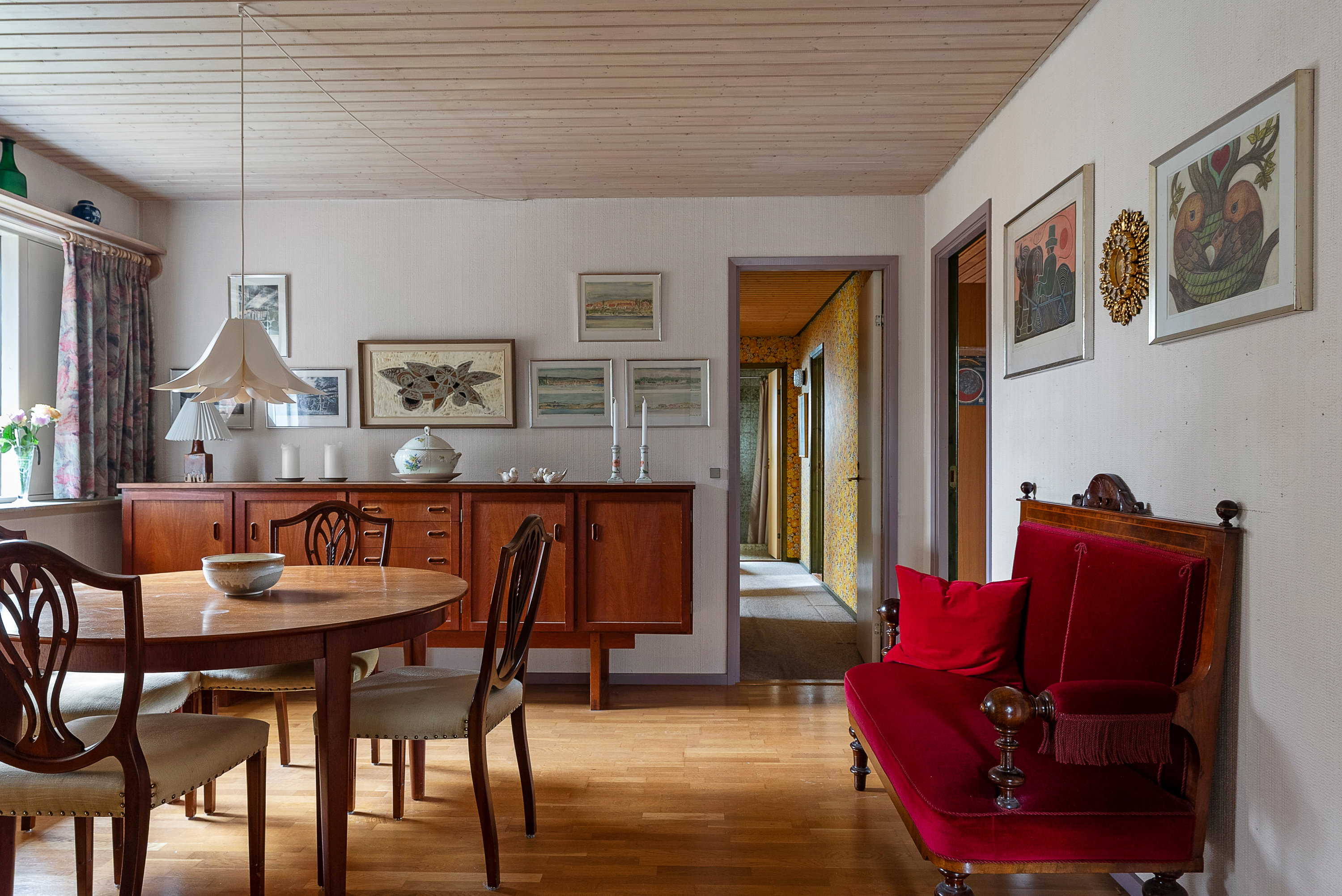 Fremhævet stue billede i fuldskærmstilstand. Billede af Kirketoften 3, Diernæs, 5600 Faaborg