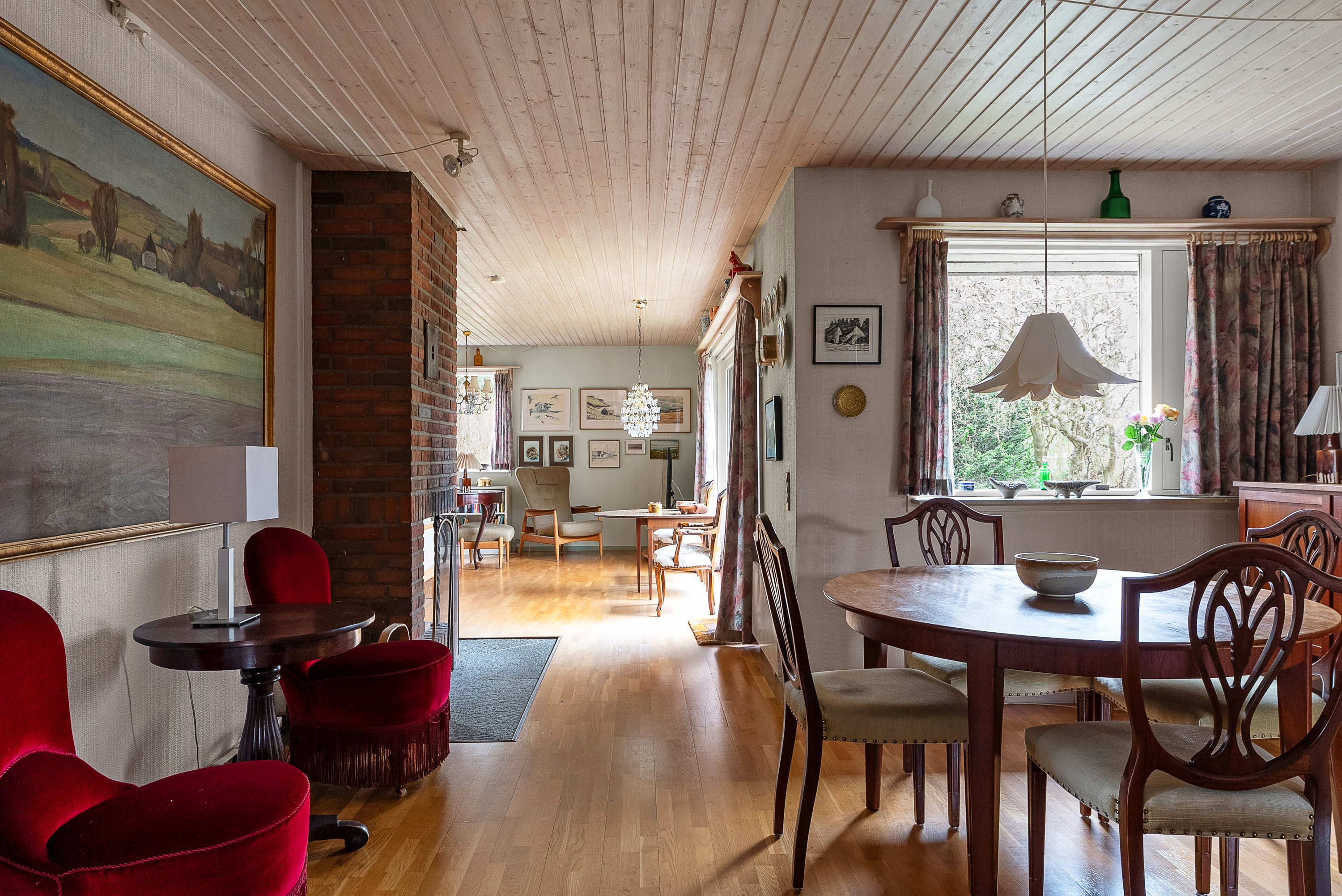 Fremhævet stue billede i fuldskærmstilstand. Billede af Kirketoften 3, Diernæs, 5600 Faaborg