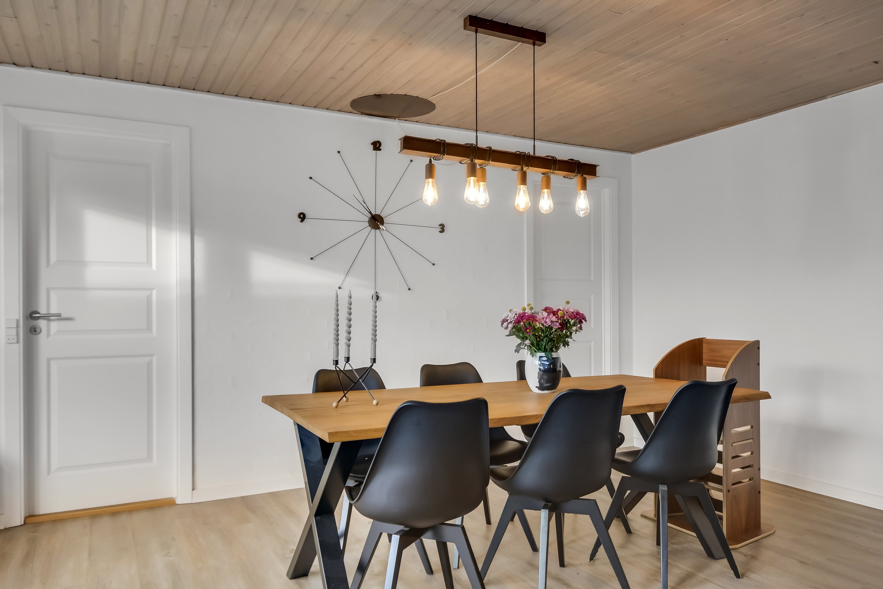 Fremhævet stue billede i fuldskærmstilstand. Billede af Ege Alle 26, 6710 Esbjerg V