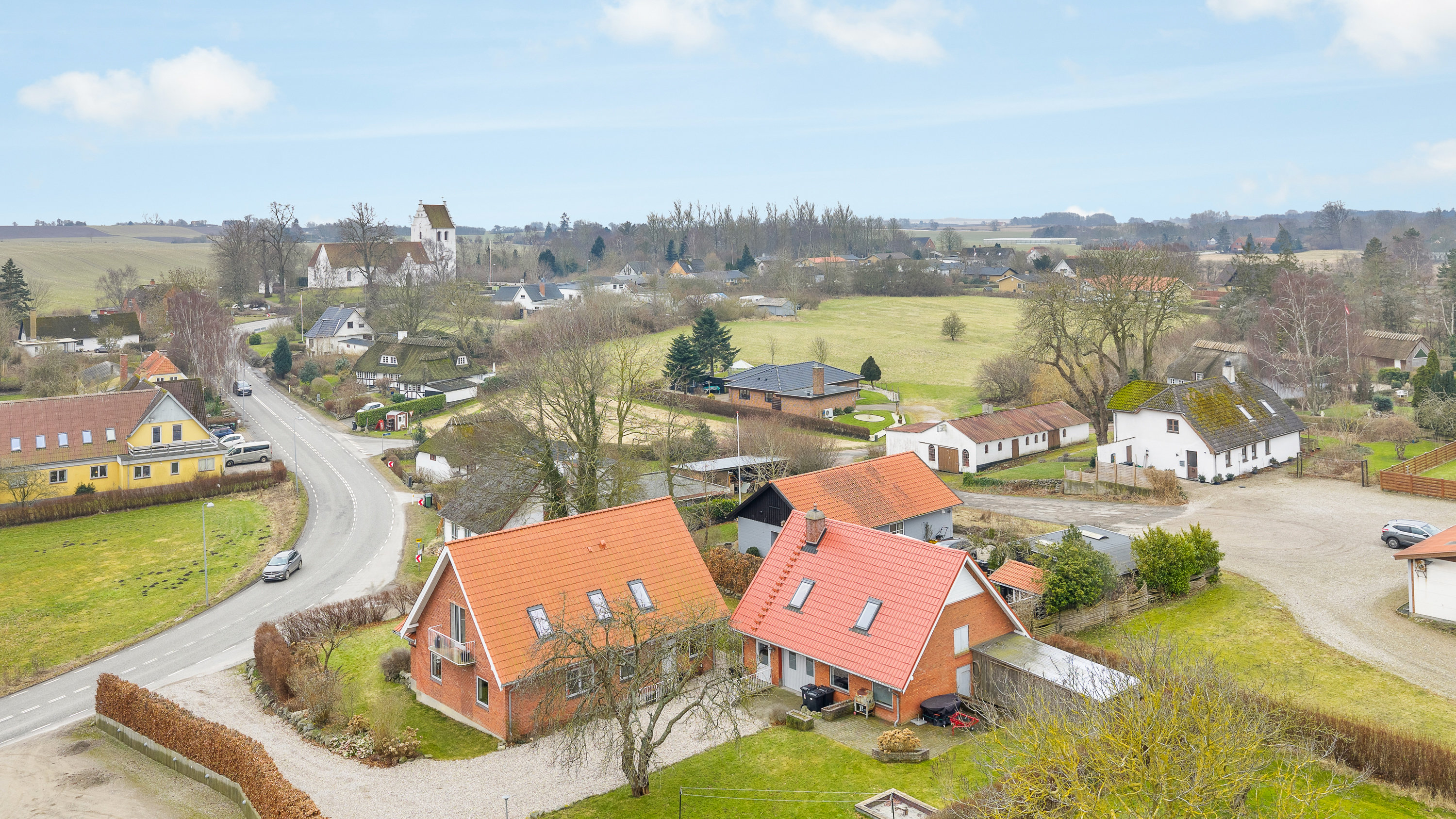 Fremhævet luftfoto billede i fuldskærmstilstand. Billede af Svendborgvej 297, Åstrup, 5600 Faaborg