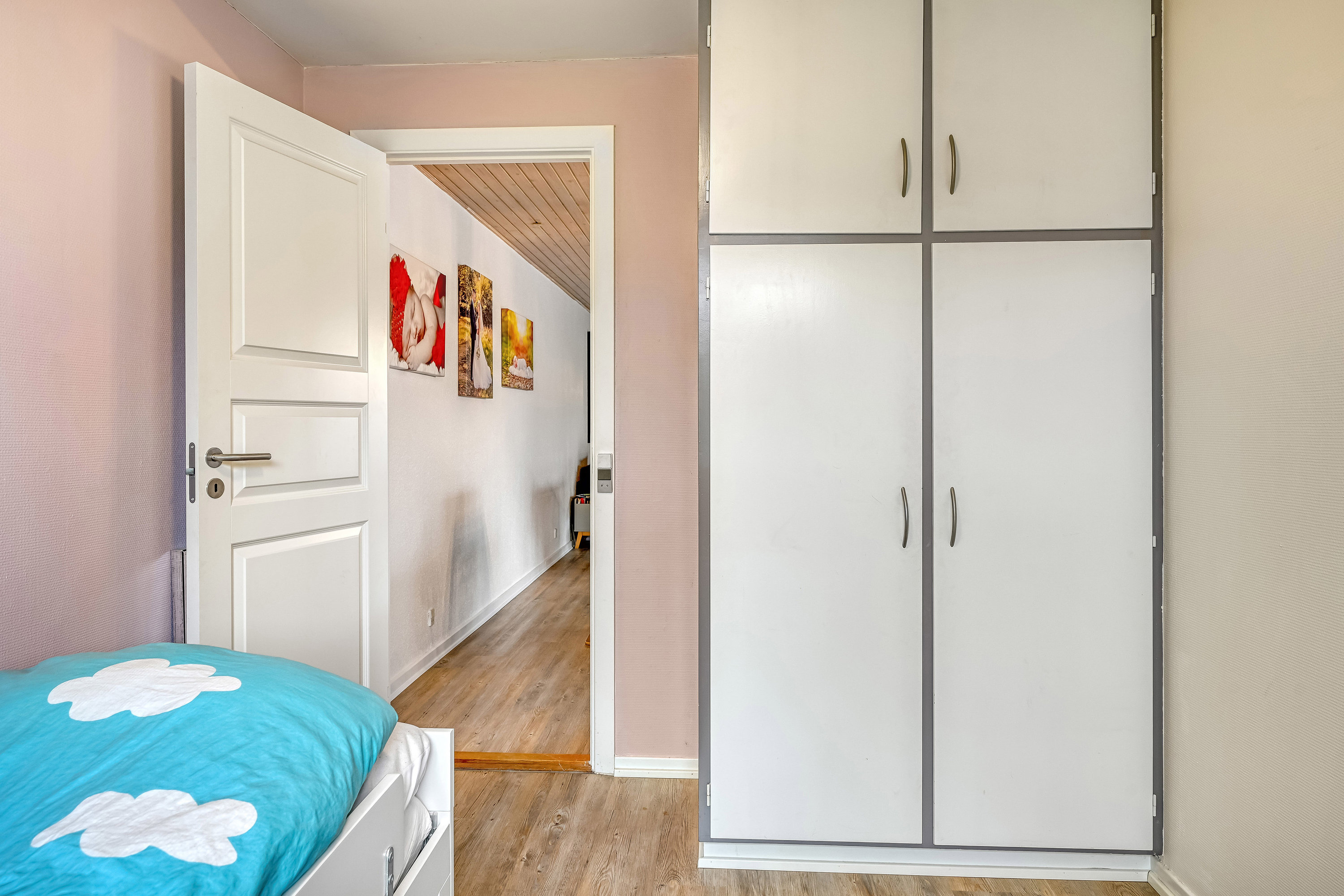 Fremhævet værelse billede i fuldskærmstilstand. Billede af Ege Alle 26, 6710 Esbjerg V