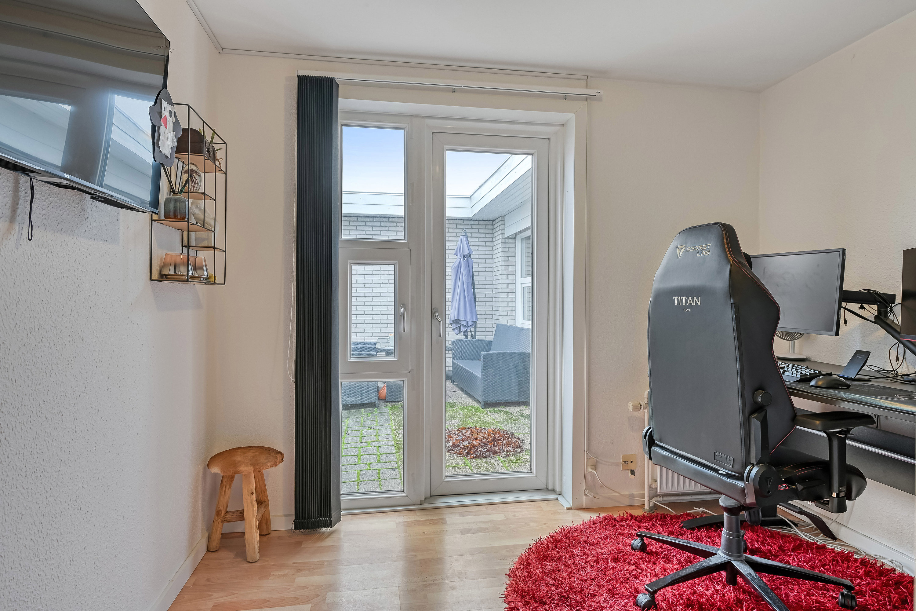 Fremhævet entré billede i fuldskærmstilstand. Billede af Ege Alle 26, 6710 Esbjerg V