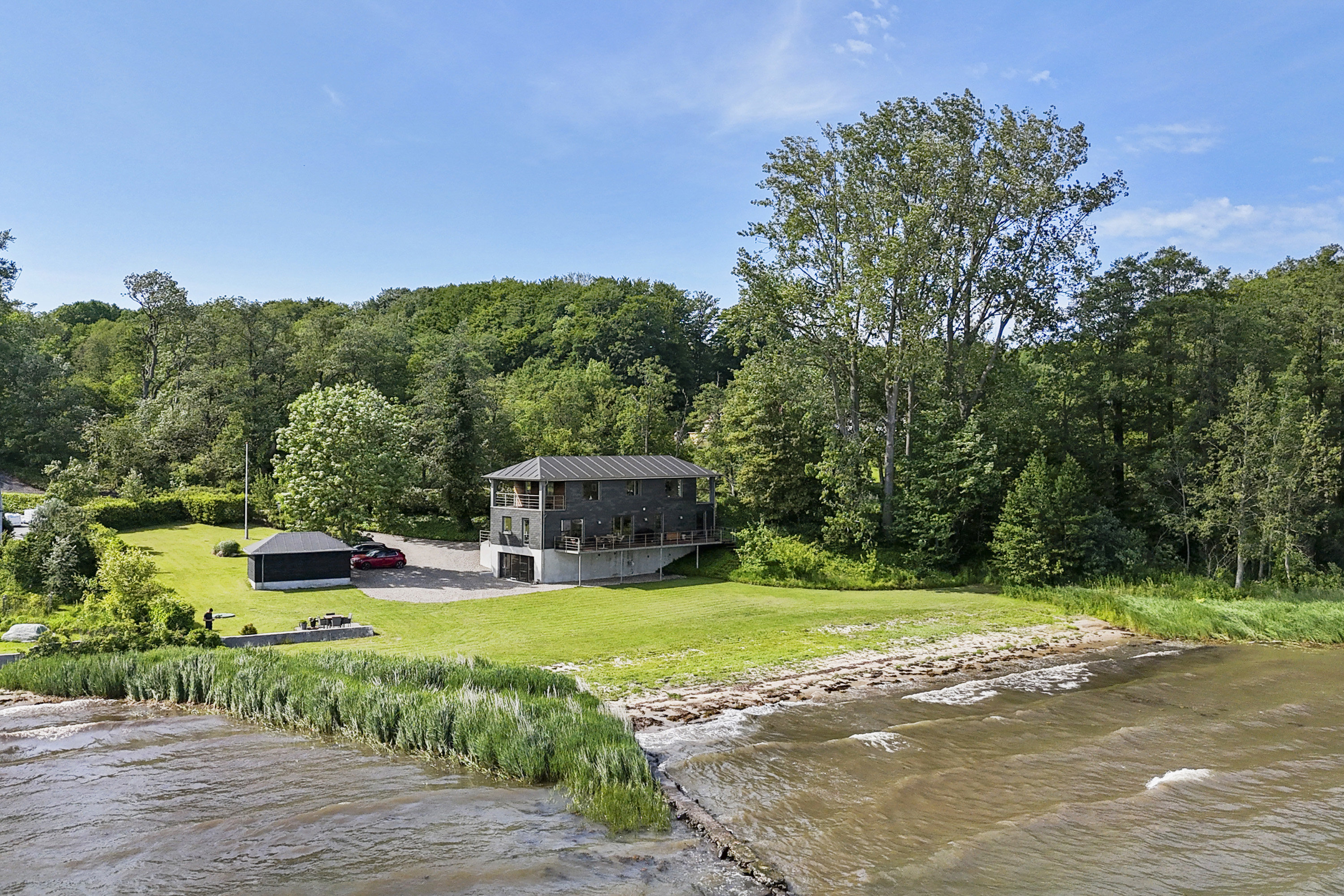 Fremhævet  billede i fuldskærmstilstand. Billede af Kalvøvej 9, Genner Str, 6230 Rødekro