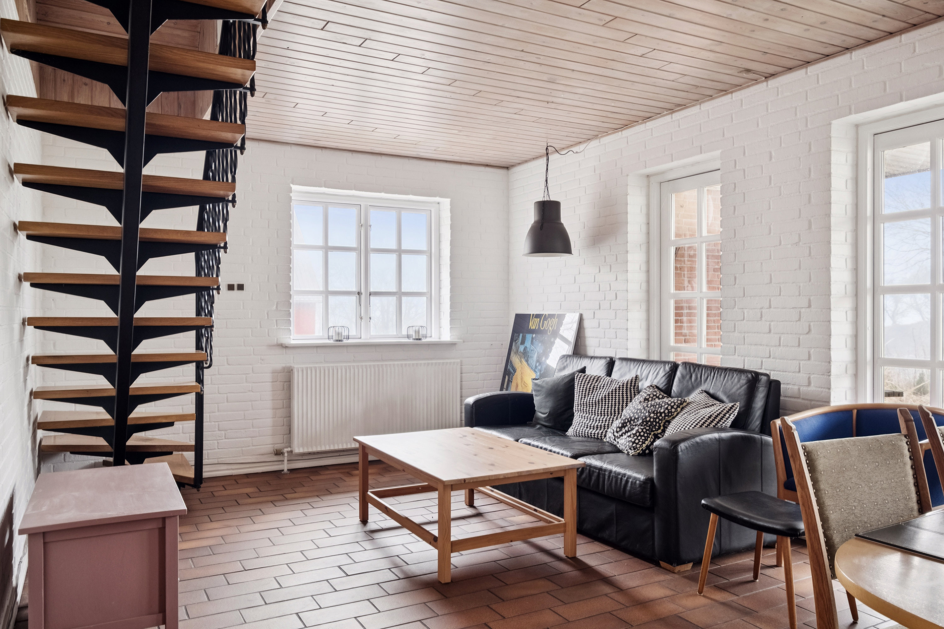 Fremhævet stue billede i fuldskærmstilstand. Billede af Lendrupvej 26, Løgsted, 9670 Løgstør