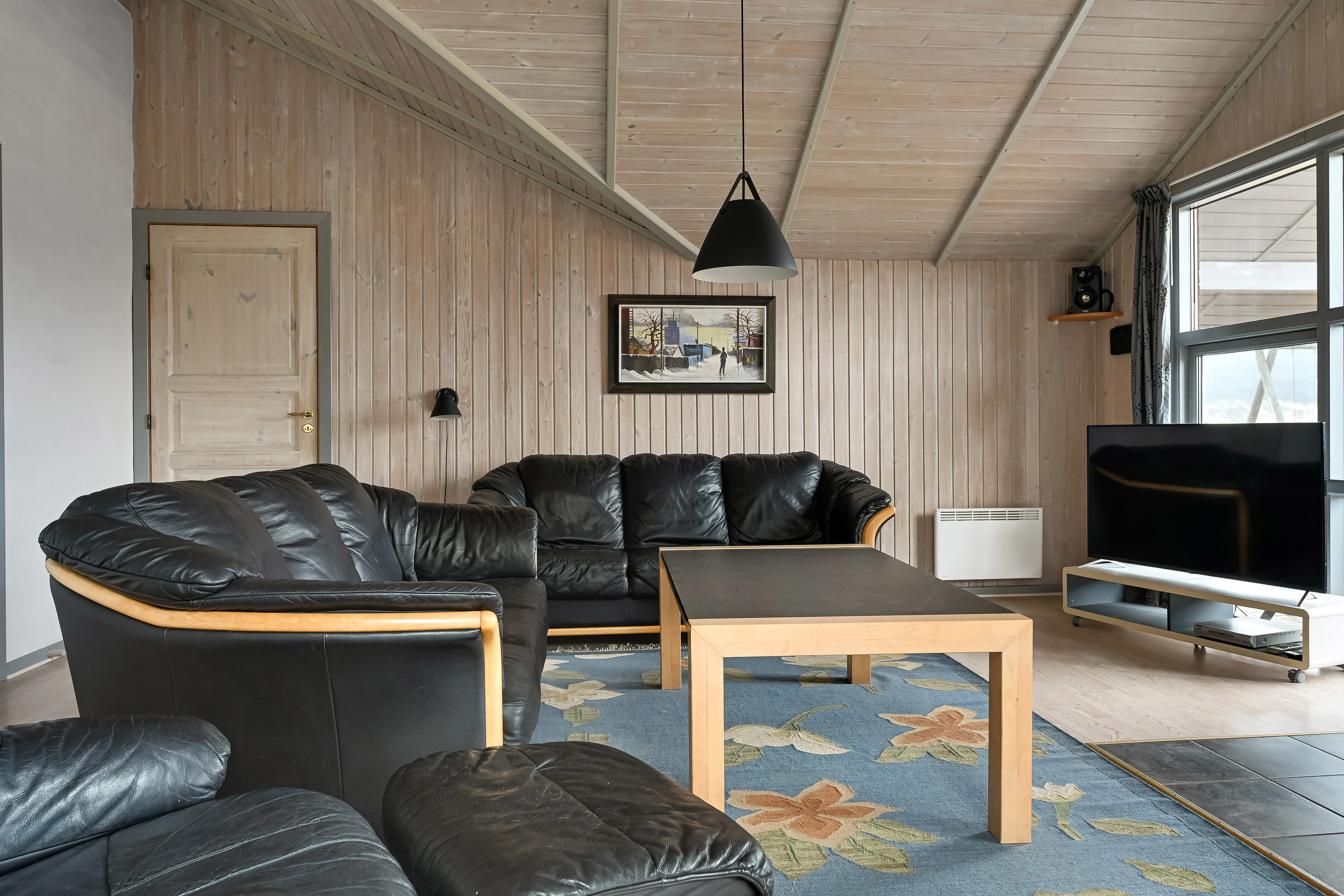 Fremhævet stue billede i fuldskærmstilstand. Billede af Jafdalvej 93, 6853 Vejers Strand