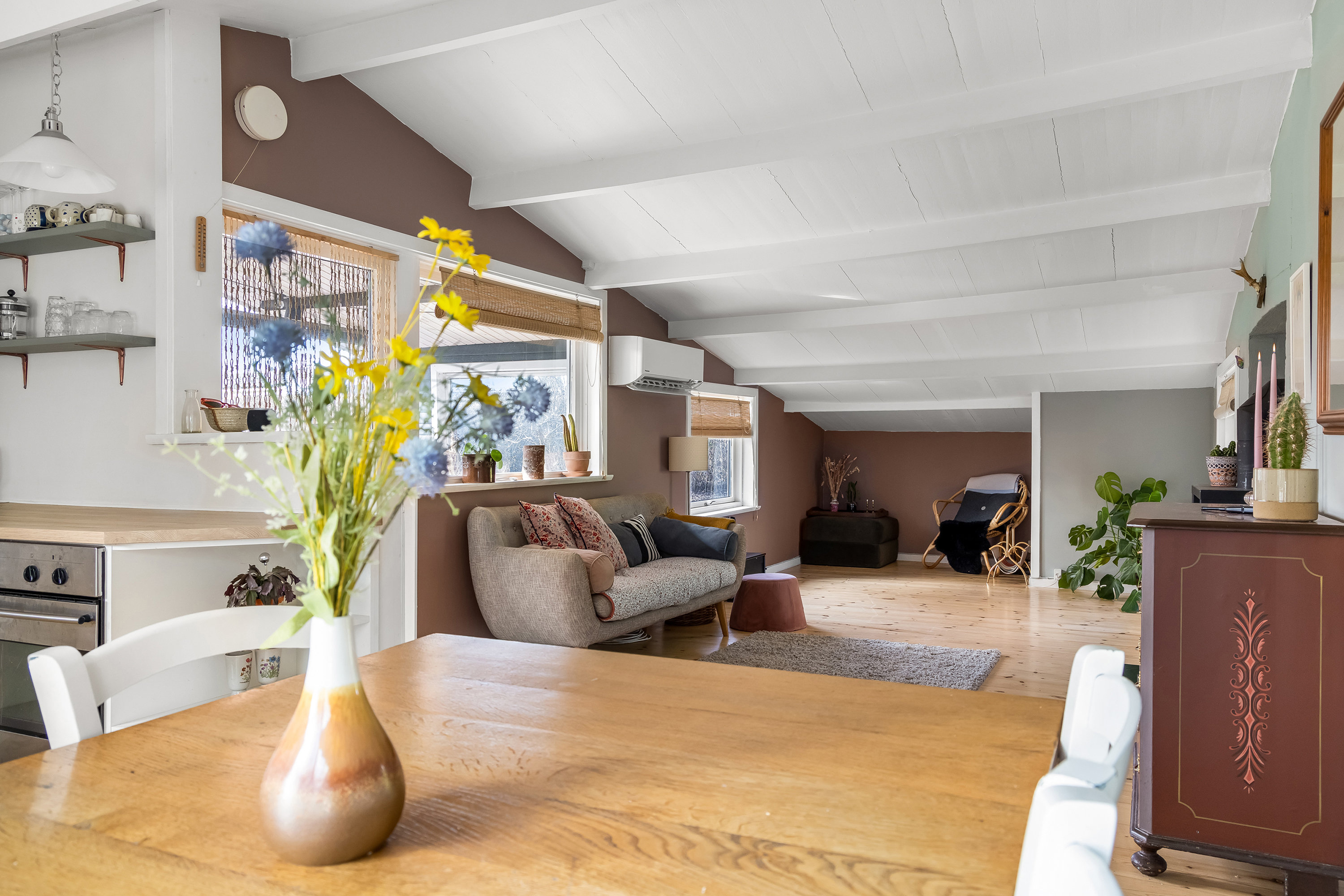 Fremhævet stue billede i fuldskærmstilstand. Billede af Roarsvej 12, Kulhuse, 3630 Jægerspris