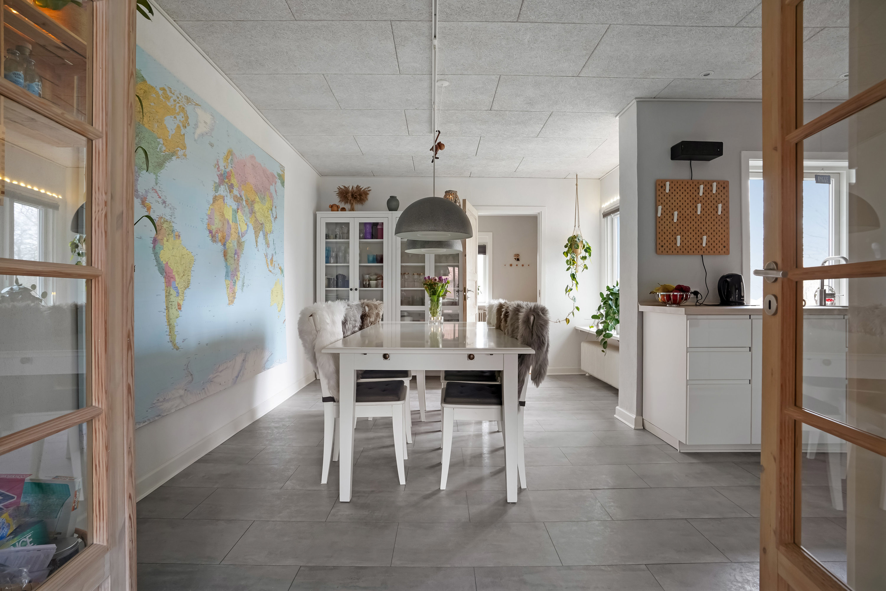 Fremhævet stue billede i fuldskærmstilstand. Billede af Møllevænget 19, Ejby, 5592 Ejby