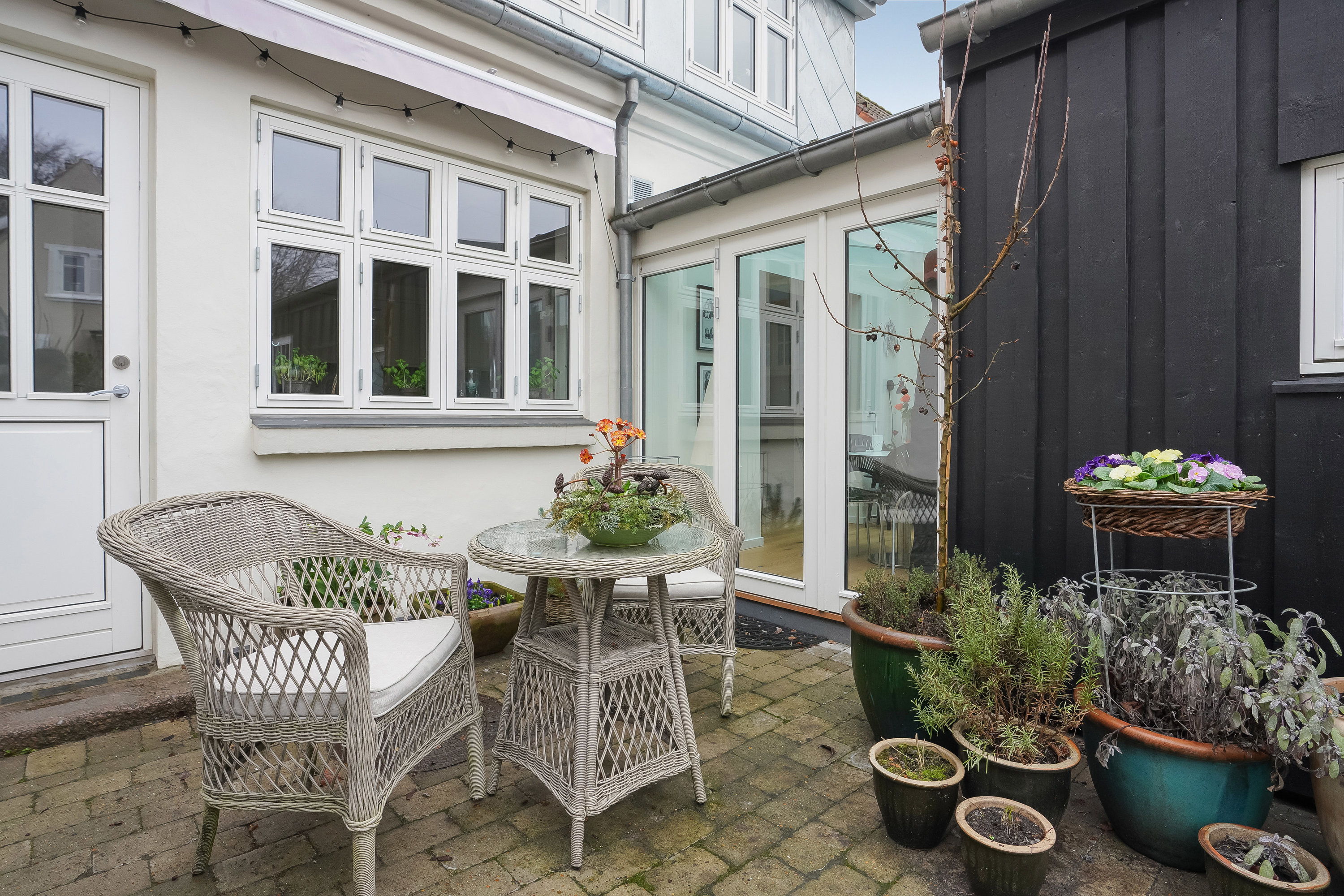 Fremhævet terrasse billede i fuldskærmstilstand. Billede af Hunderupvej 106, 5230 Odense M