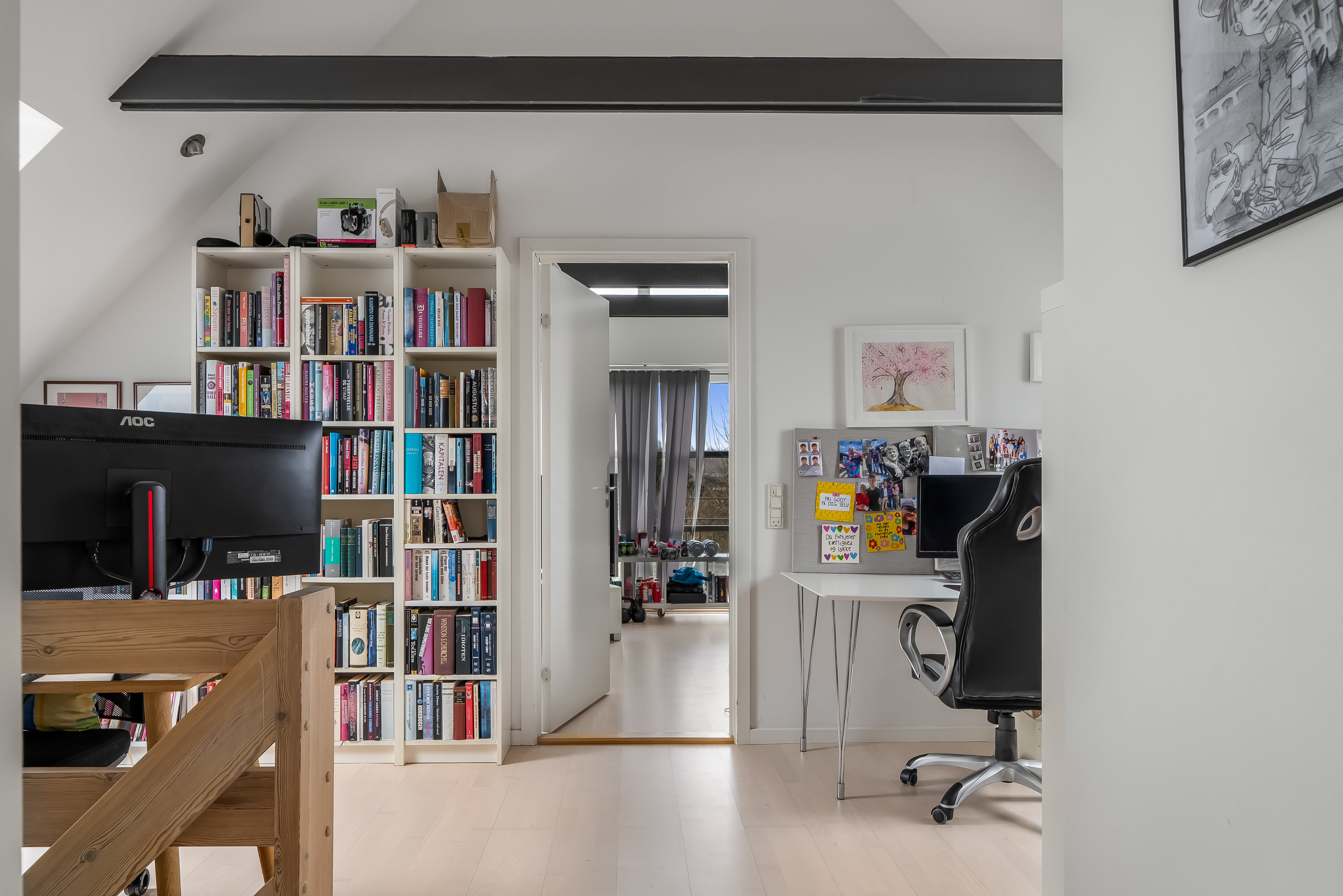 Fremhævet værelse billede i fuldskærmstilstand. Billede af Smedievej 93, 3400 Hillerød