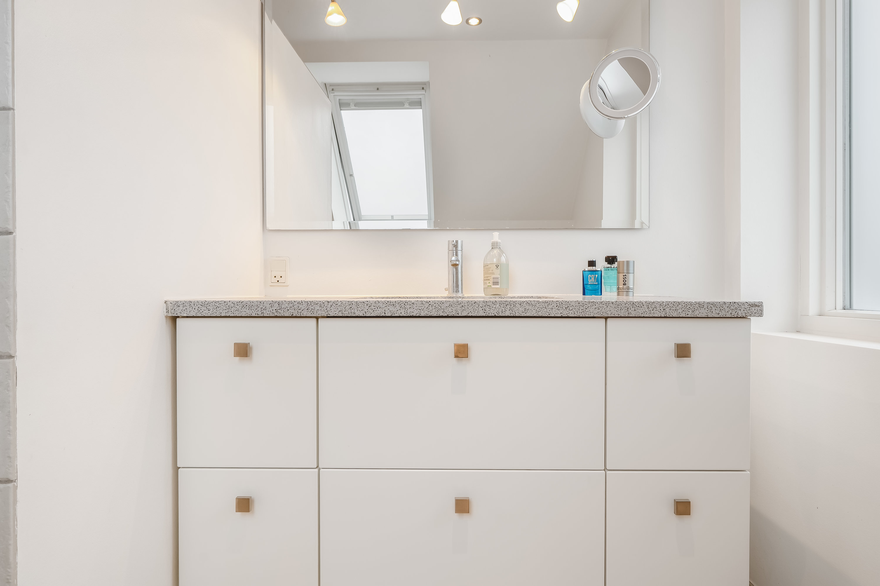 Fremhævet badeværelse billede i fuldskærmstilstand. Billede af Smedievej 93, 3400 Hillerød