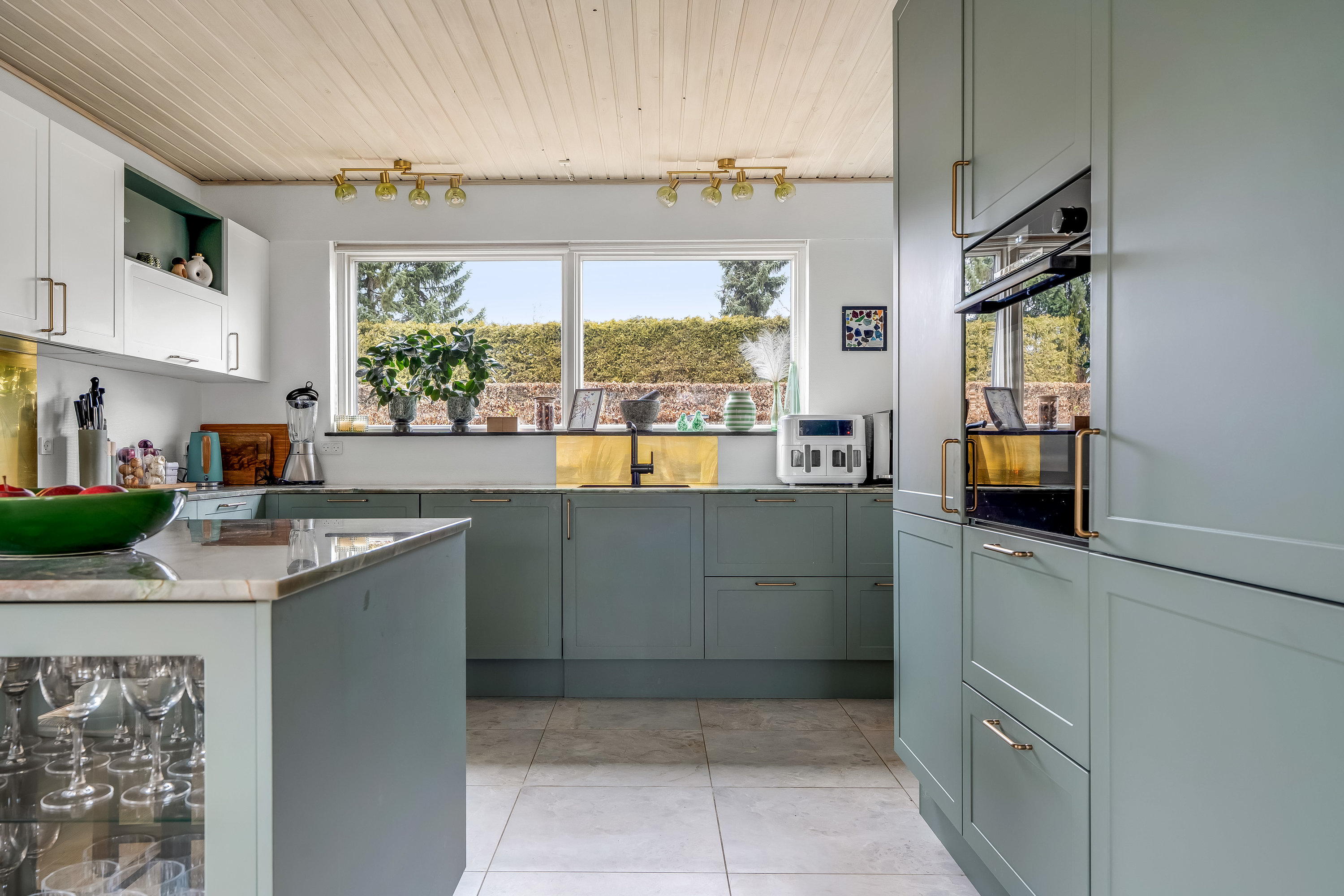 Fremhævet køkken billede i fuldskærmstilstand. Billede af Smedievej 93, 3400 Hillerød