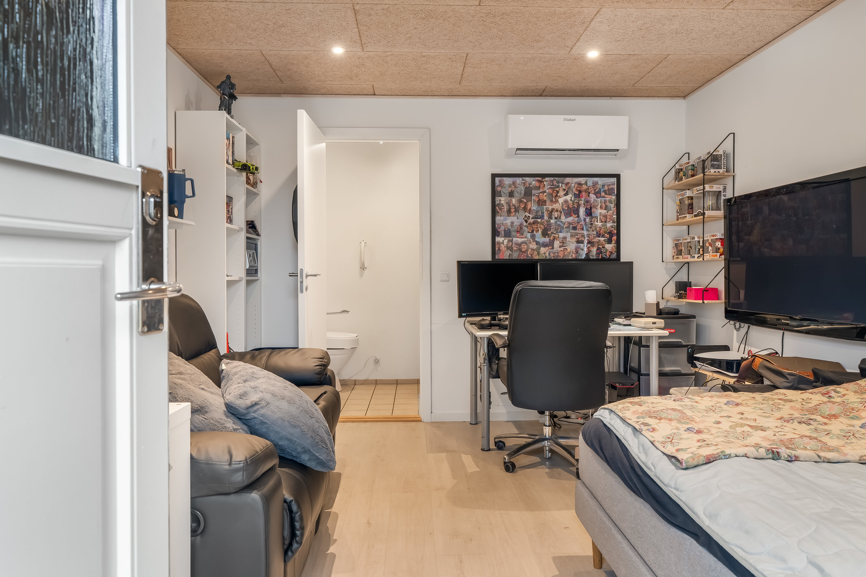 Fremhævet værelse billede i fuldskærmstilstand. Billede af Smedievej 93, 3400 Hillerød