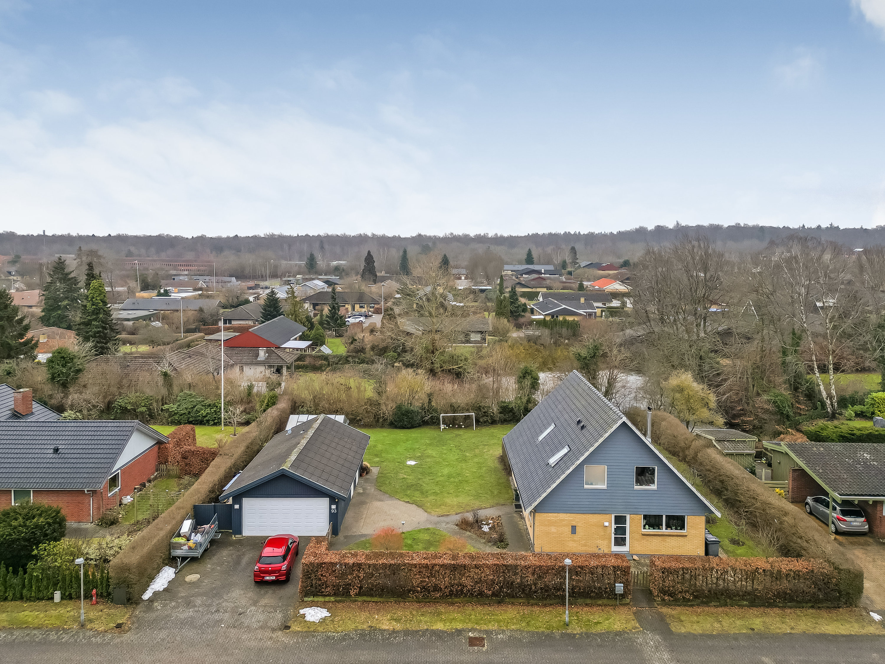 Fremhævet luftfoto billede i fuldskærmstilstand. Billede af Smedievej 93, 3400 Hillerød