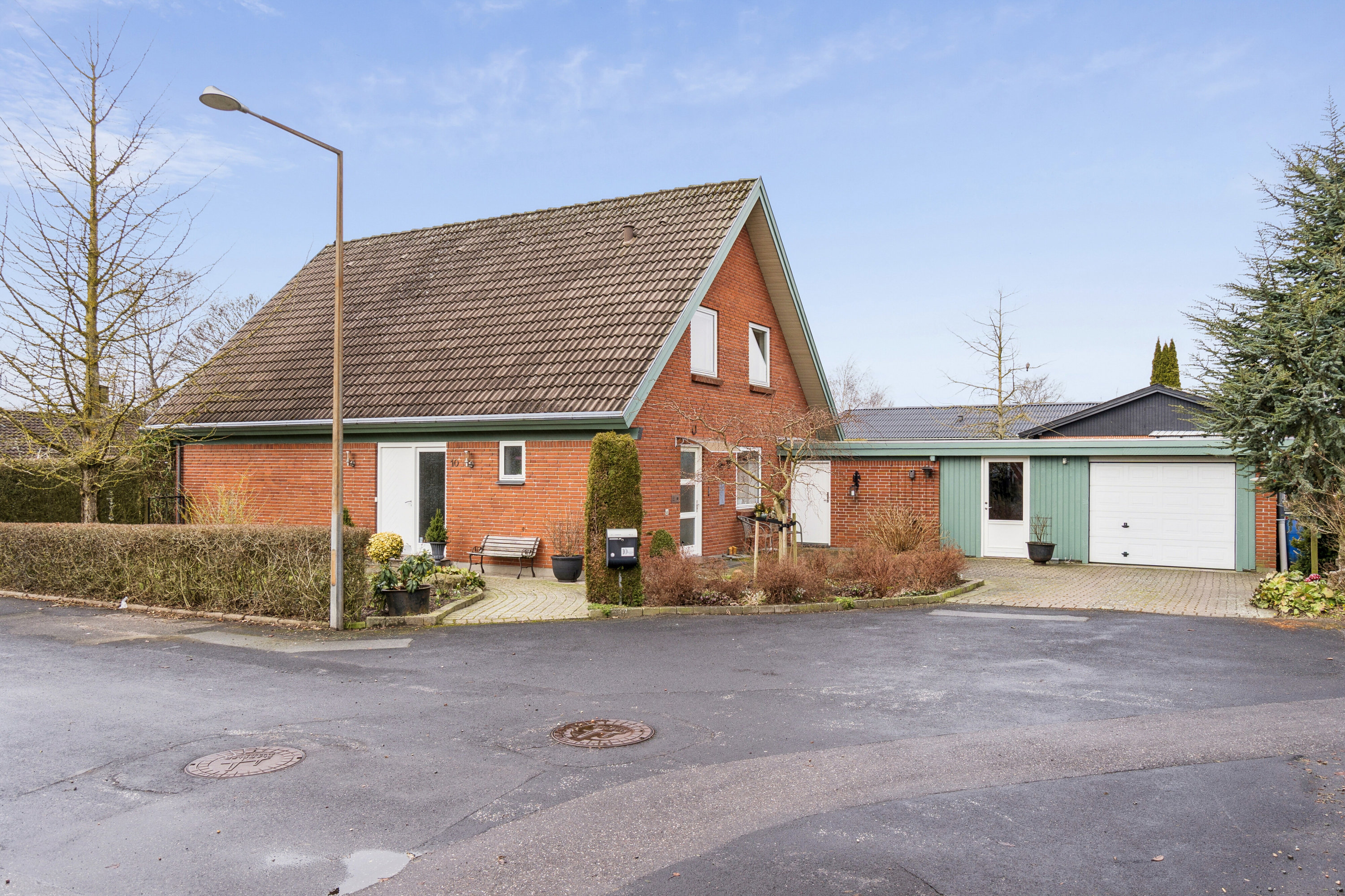 Fremhævet set fra vejen billede i fuldskærmstilstand. Billede af Valmuevej 10, 4200 Slagelse