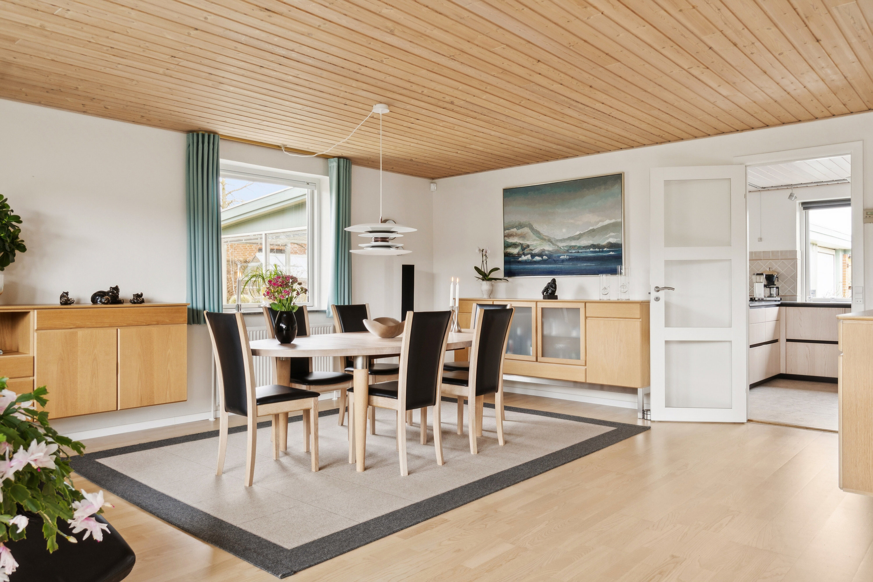 Fremhævet spisestue billede i fuldskærmstilstand. Billede af Valmuevej 10, 4200 Slagelse