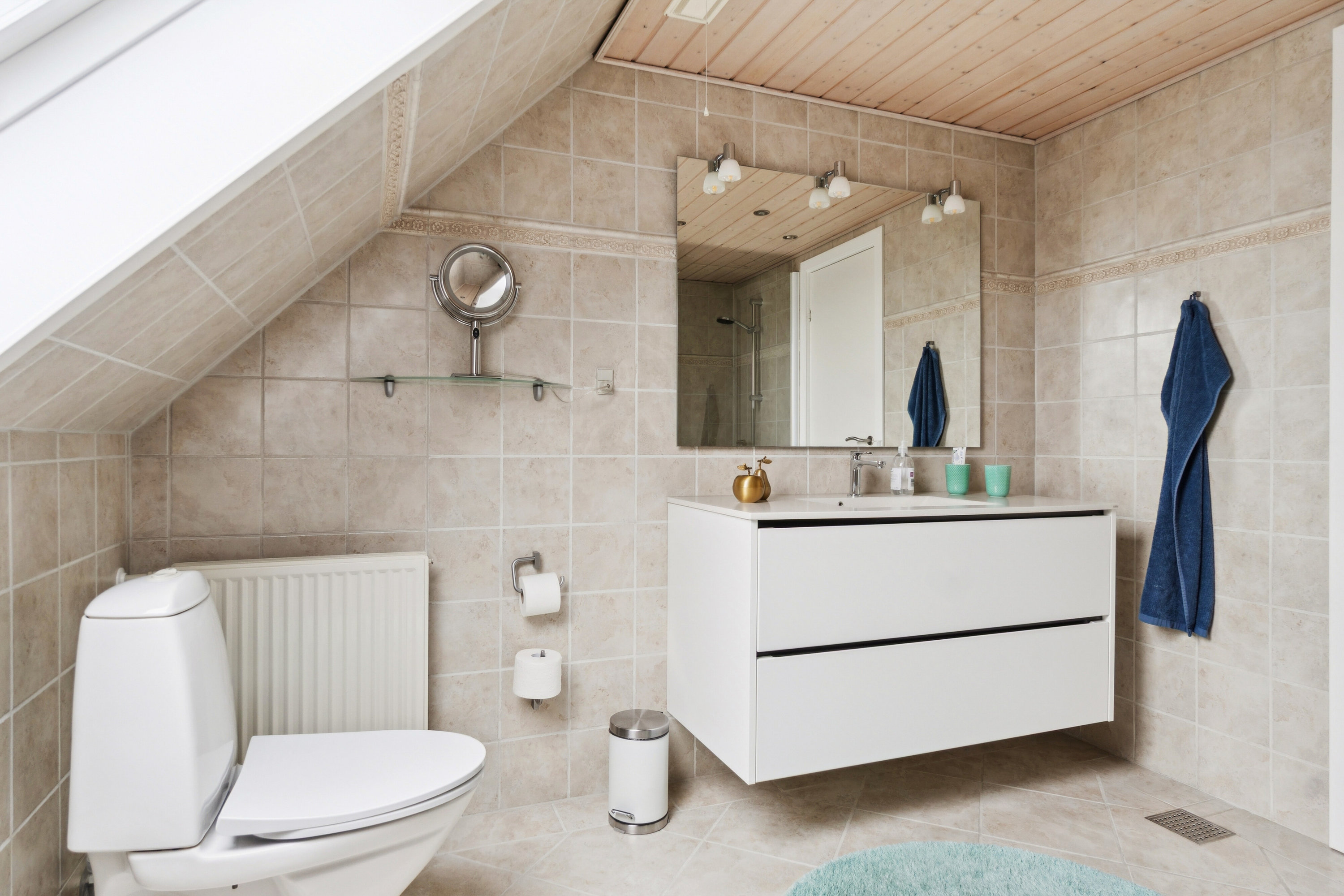 Fremhævet badeværelse billede i fuldskærmstilstand. Billede af Valmuevej 10, 4200 Slagelse